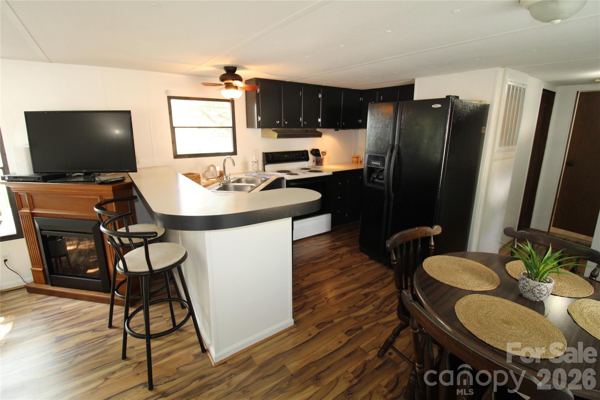Lake Shore - Residential