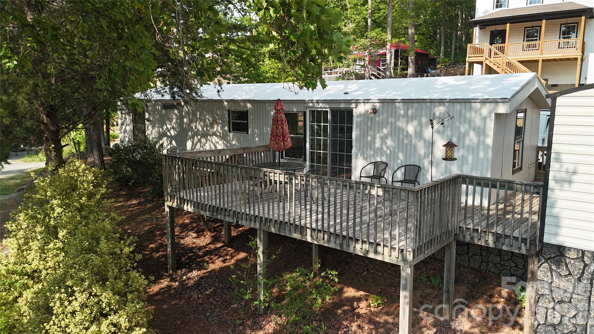 Lake Shore - Residential
