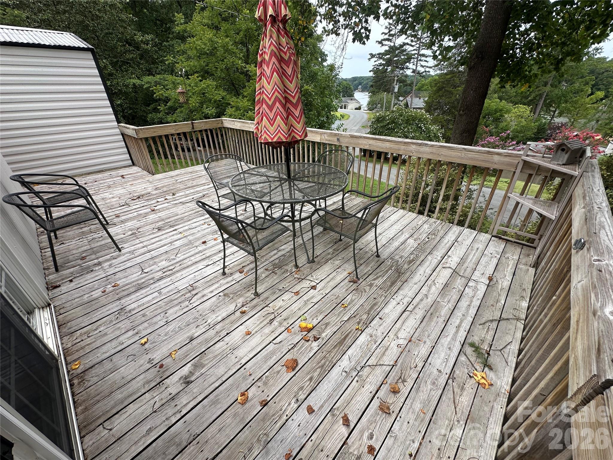 Lake Shore - Residential