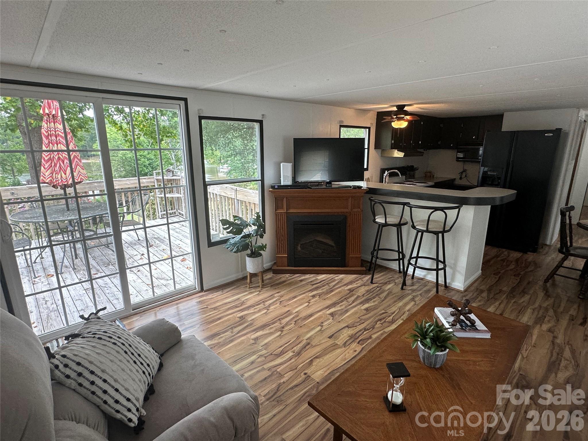 Lake Shore - Residential