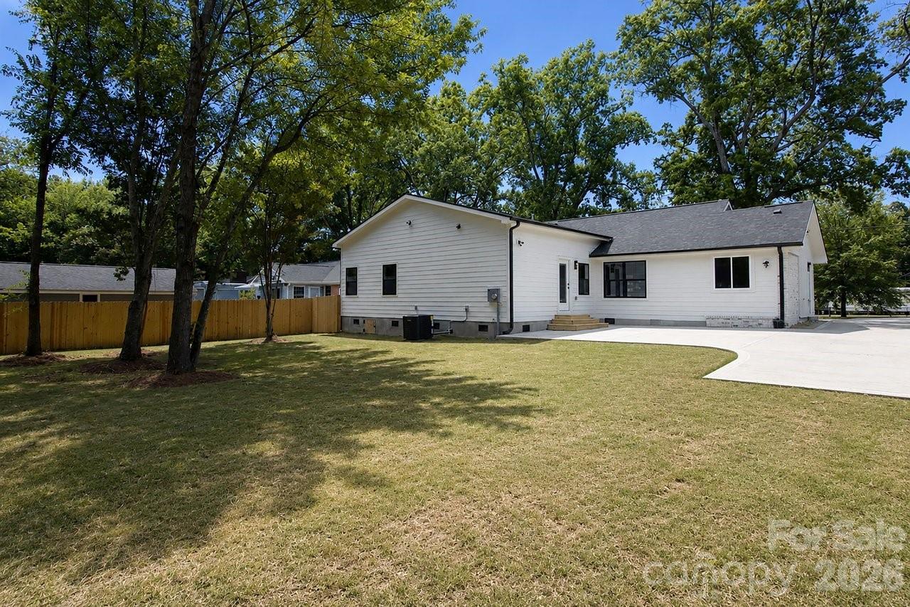 Colonial Village - Residential