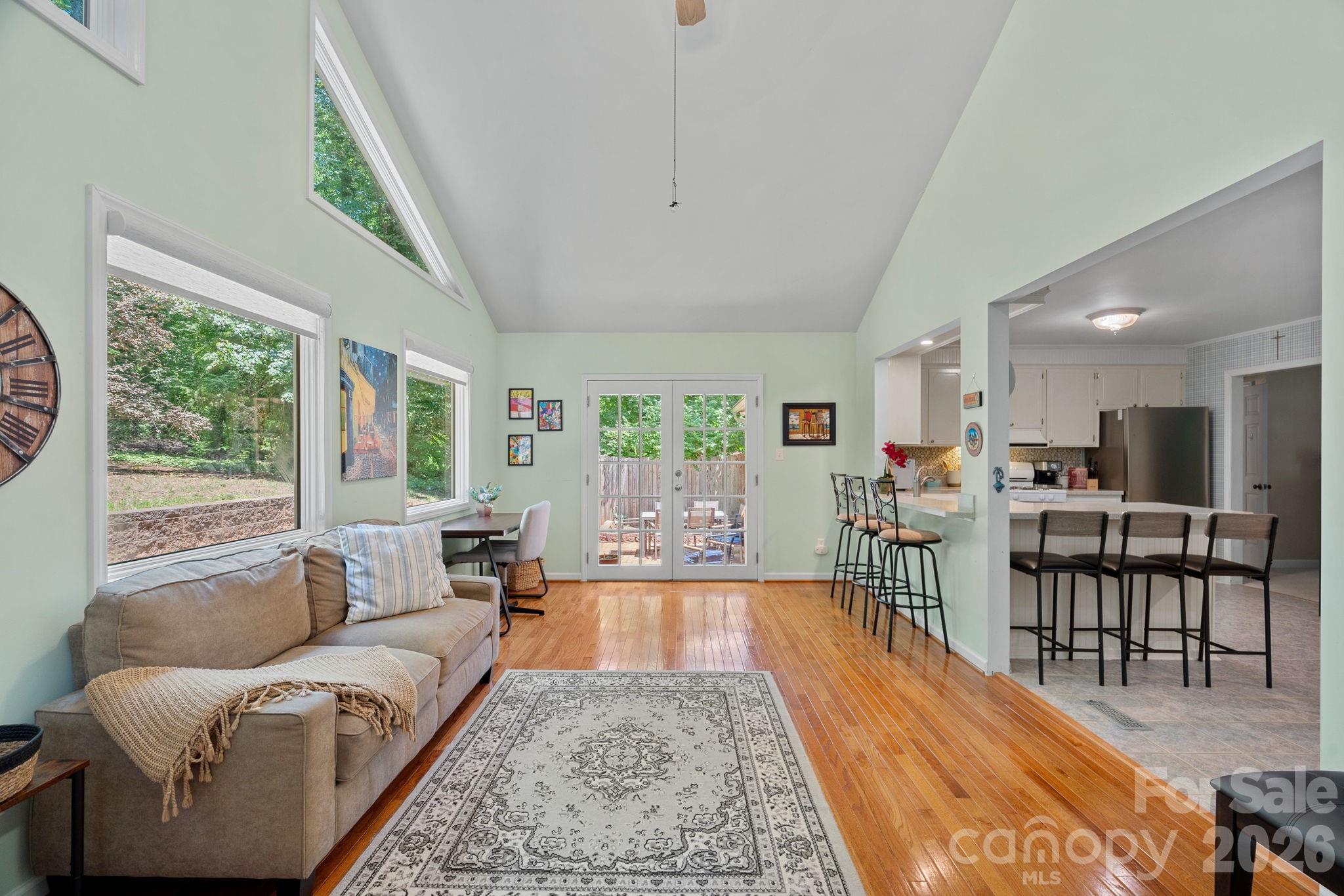 Country Valley - Residential