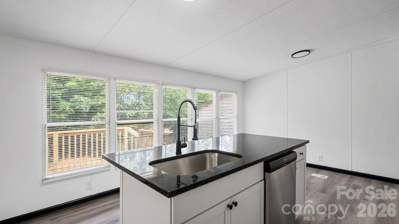 Mount Anderson - Residential