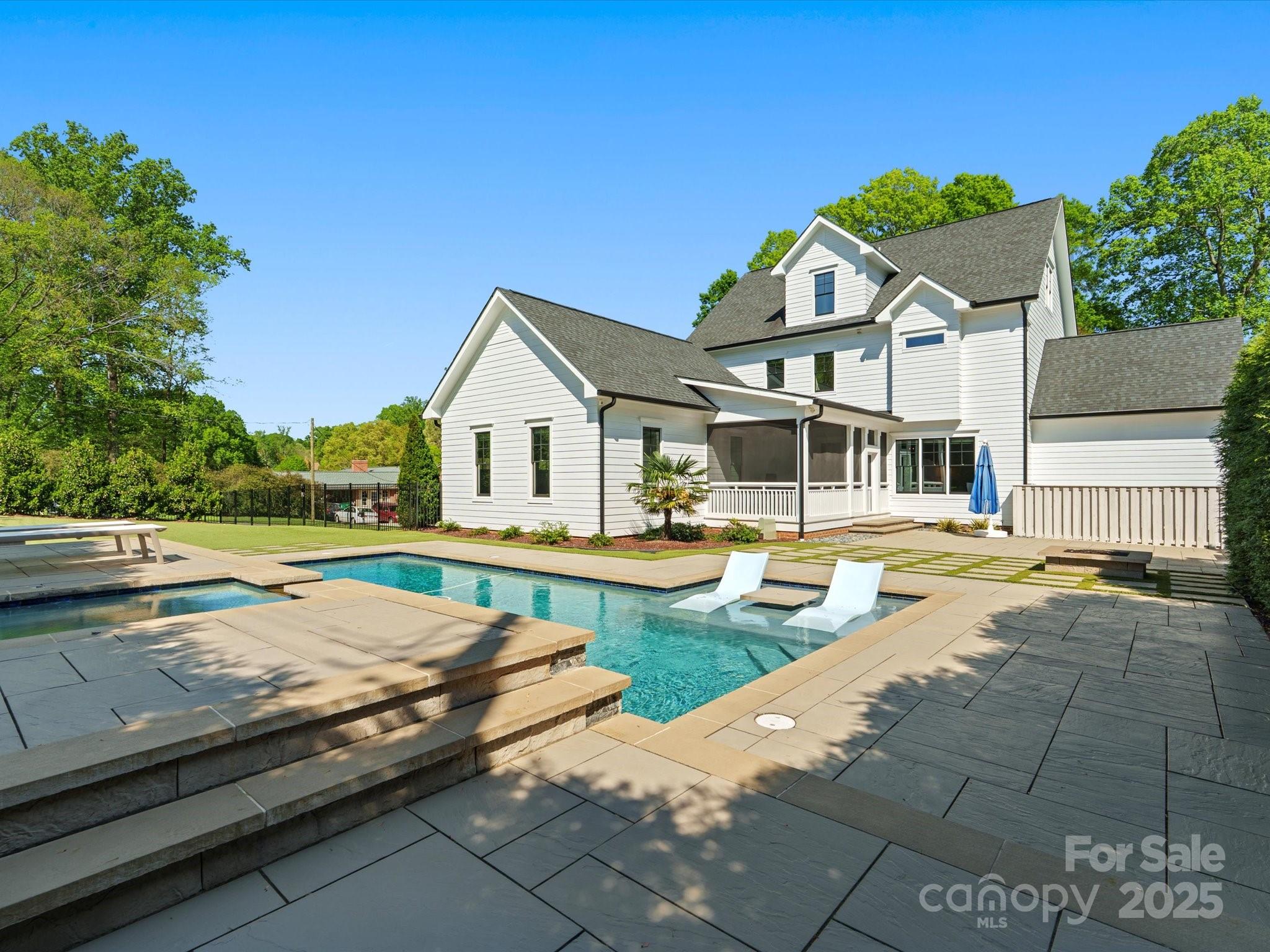 Lansdowne - Residential