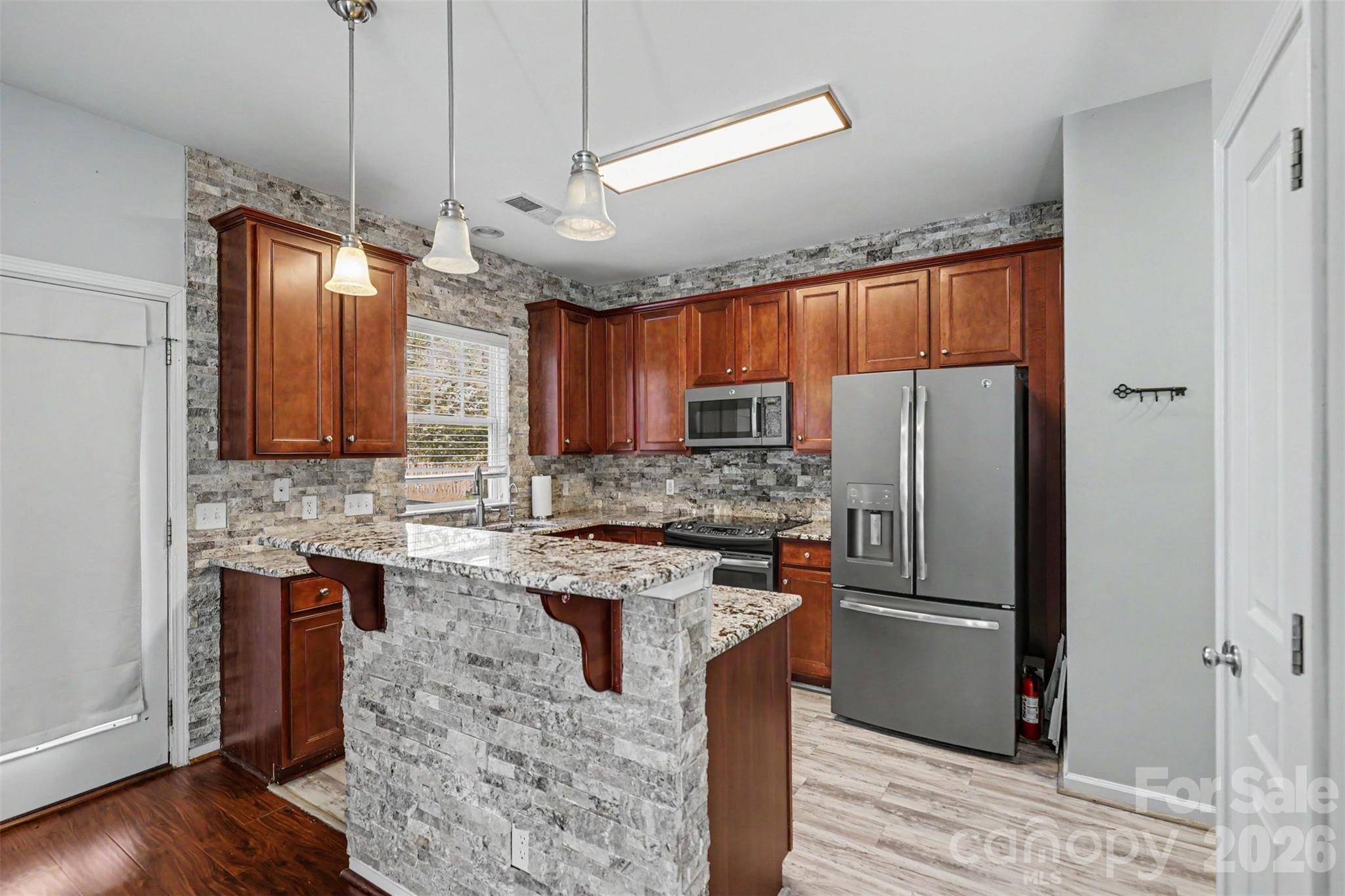 Ridge Pointe - Residential
