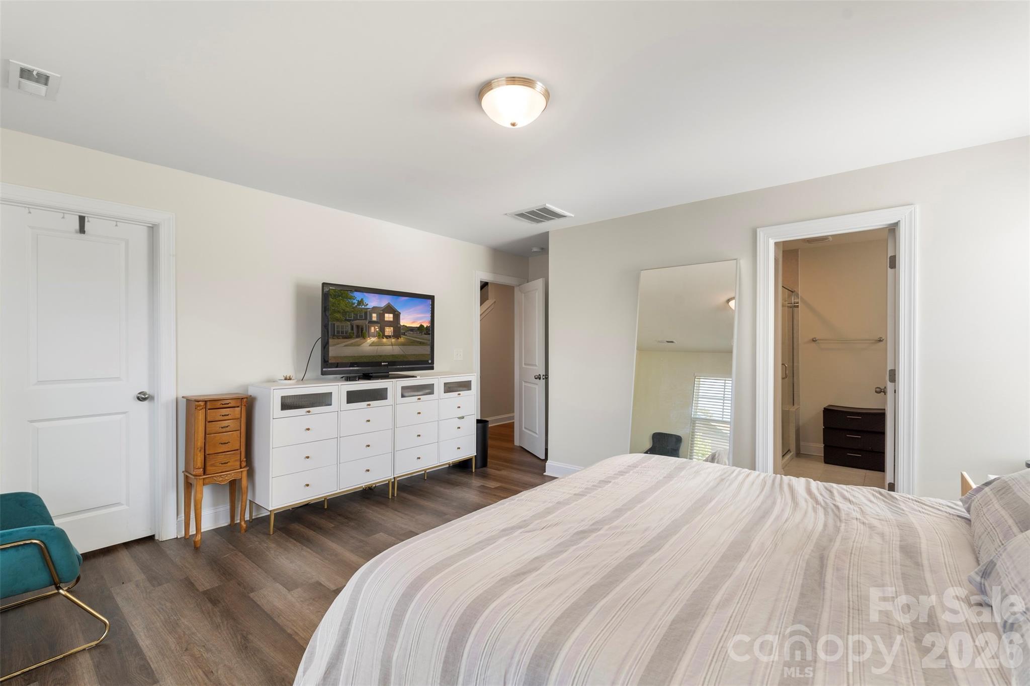 The Enclave at Davis Lake - Residential