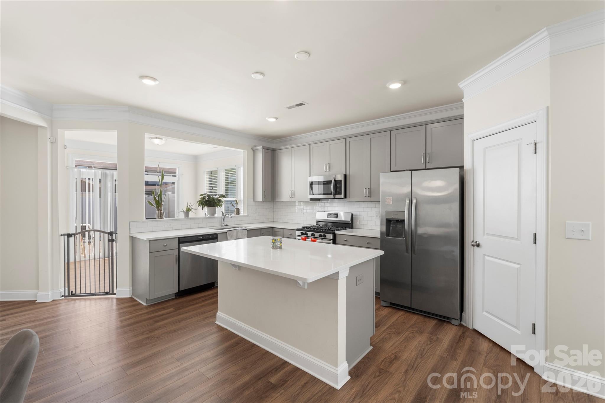 The Enclave at Davis Lake - Residential