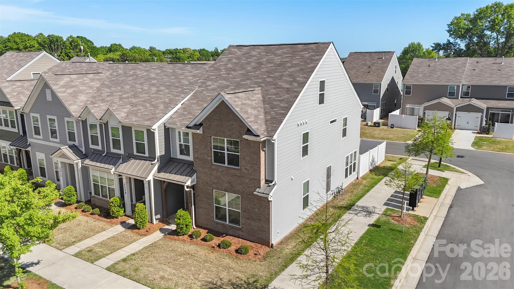 The Enclave at Davis Lake - Residential