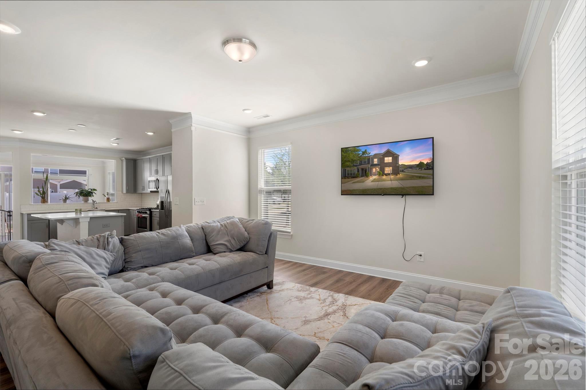 The Enclave at Davis Lake - Residential