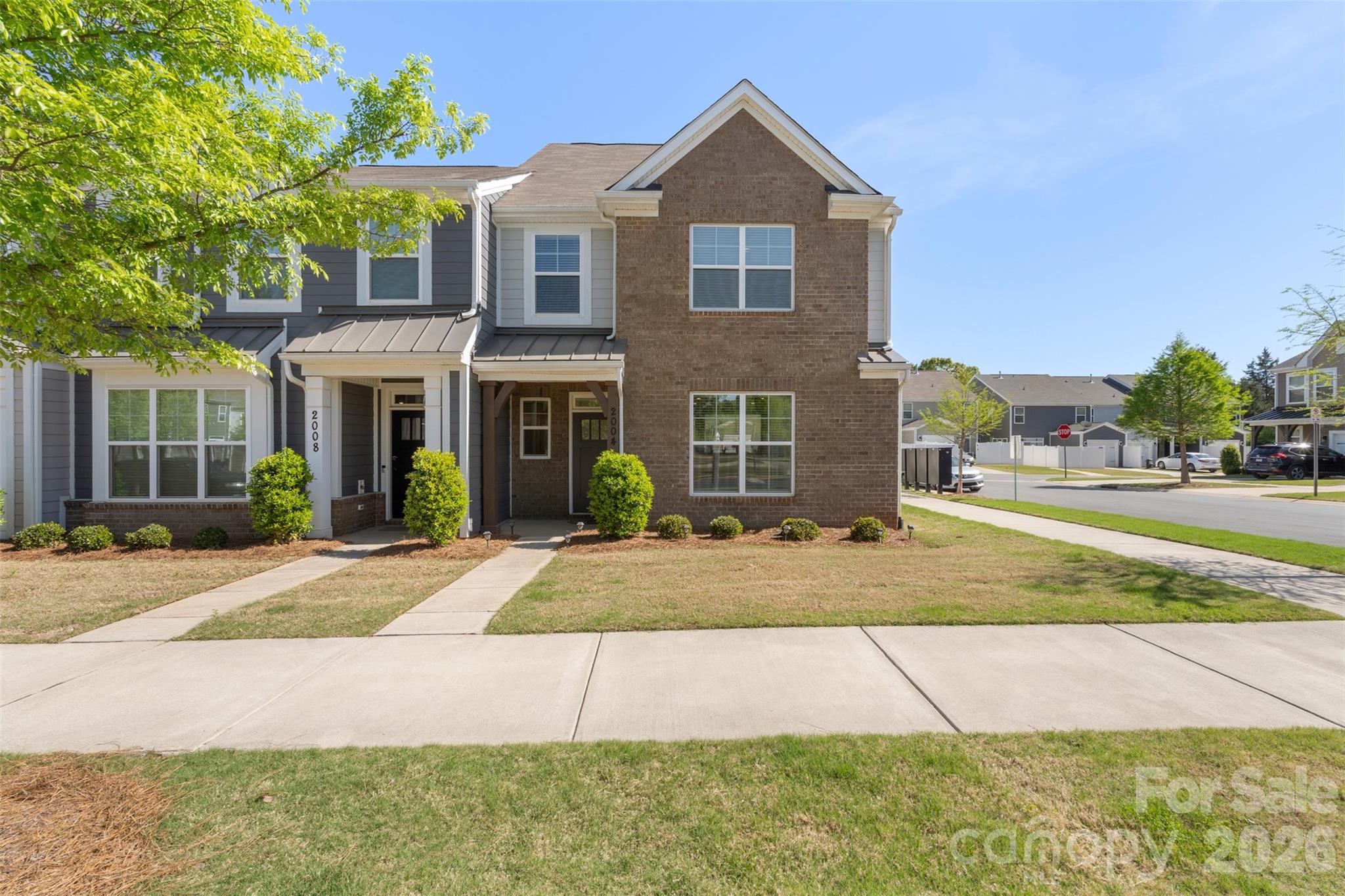 The Enclave at Davis Lake - Residential