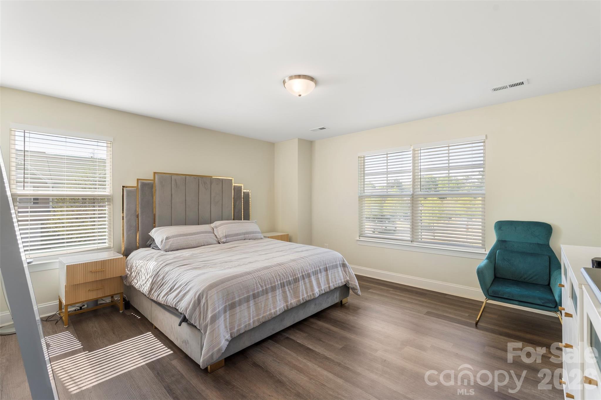 The Enclave at Davis Lake - Residential