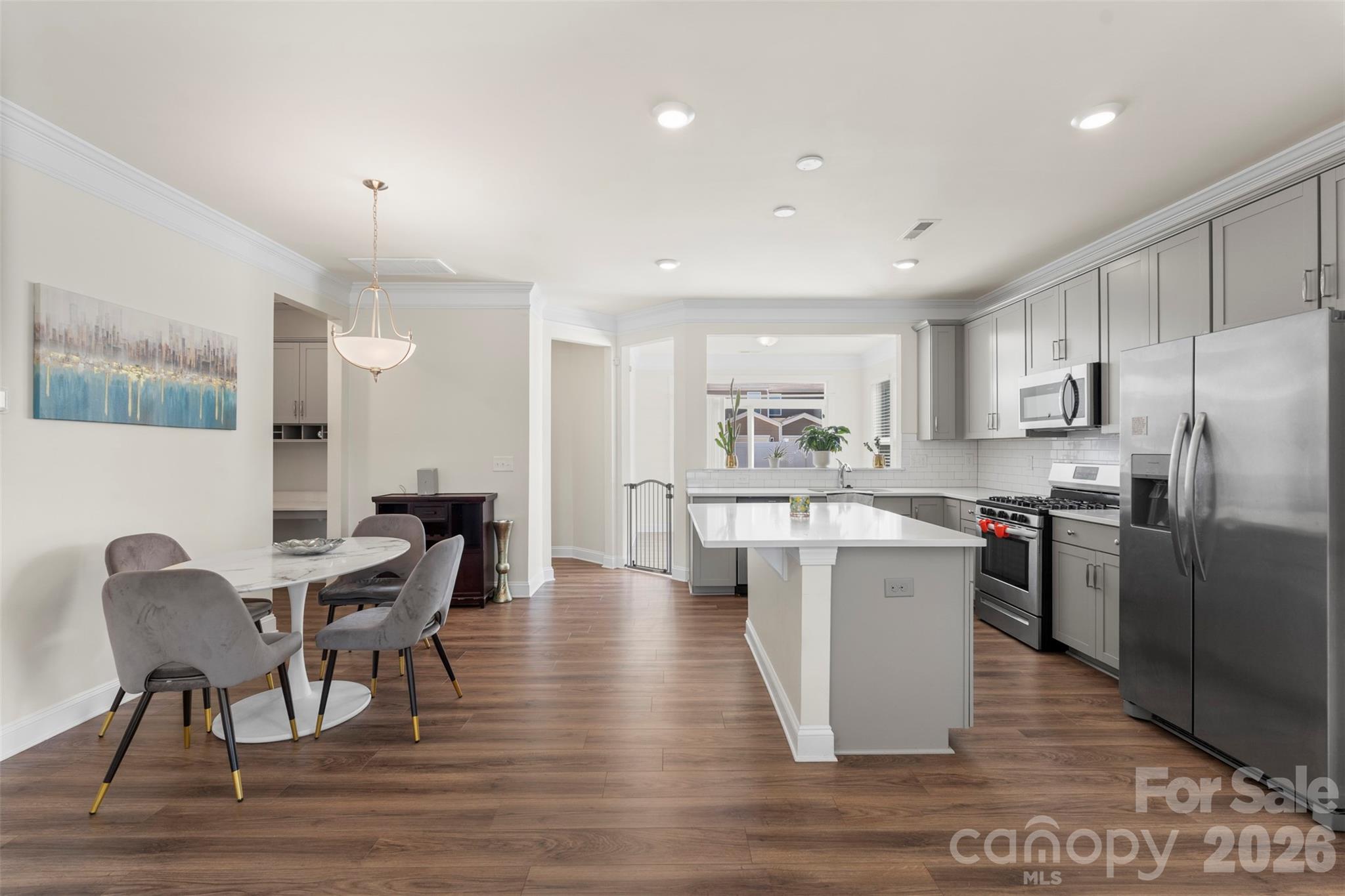 The Enclave at Davis Lake - Residential
