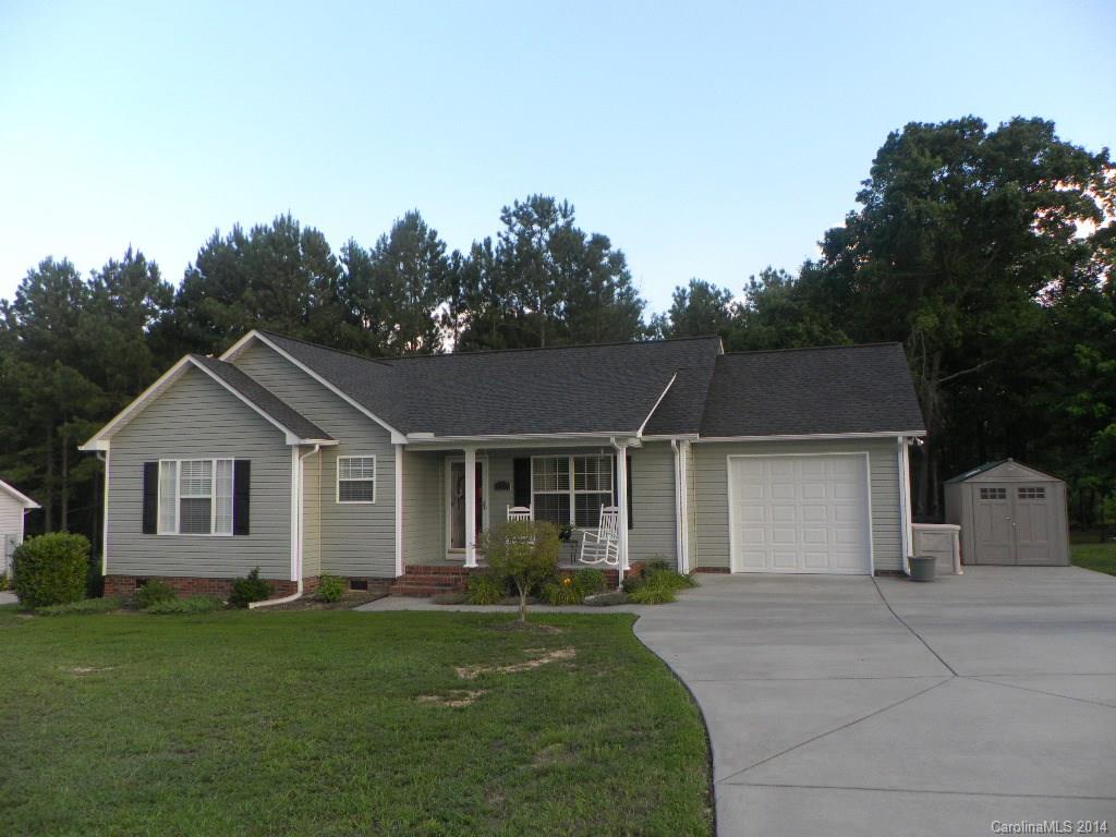 Home offers open family room with spacious dining, roomy kitchen. Three bedrooms, master bedroom have two walk in closets. Master bath has garden tub, separate shower and double vanities. Oversized garage, deck