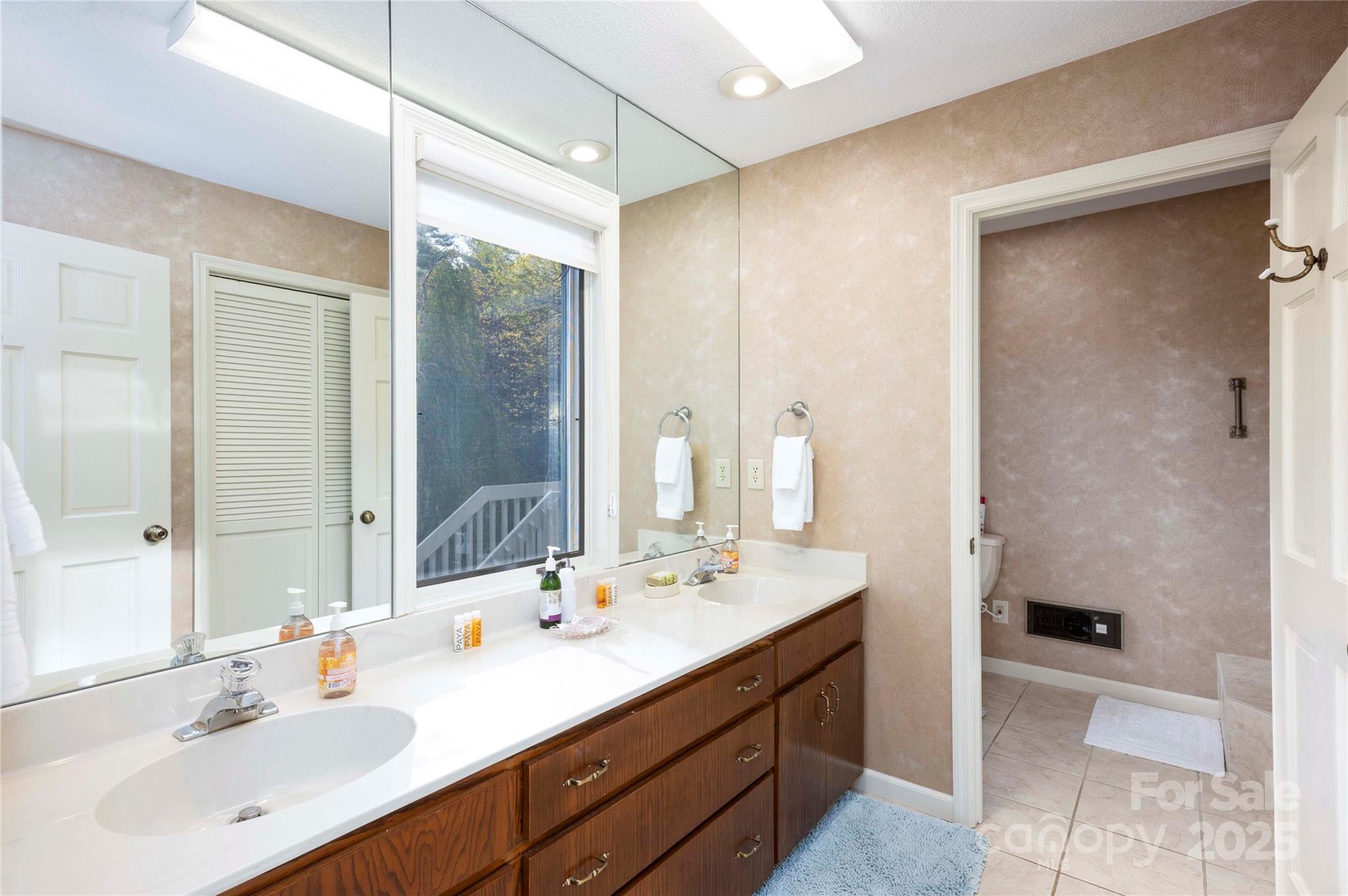Lake Toxaway Estates - Residential