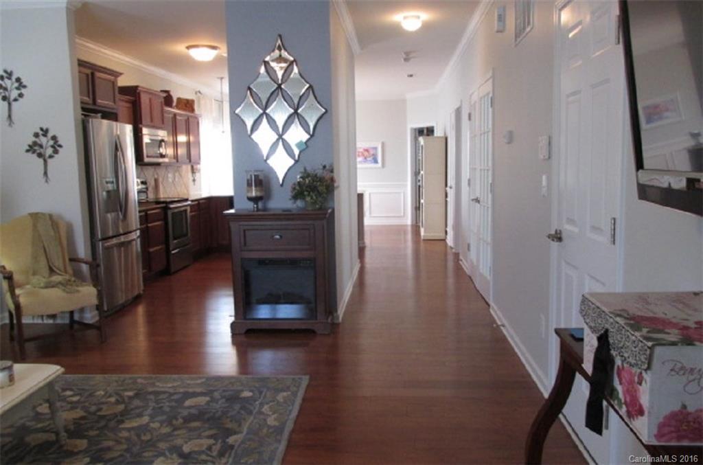 Newport Lakes - Residential