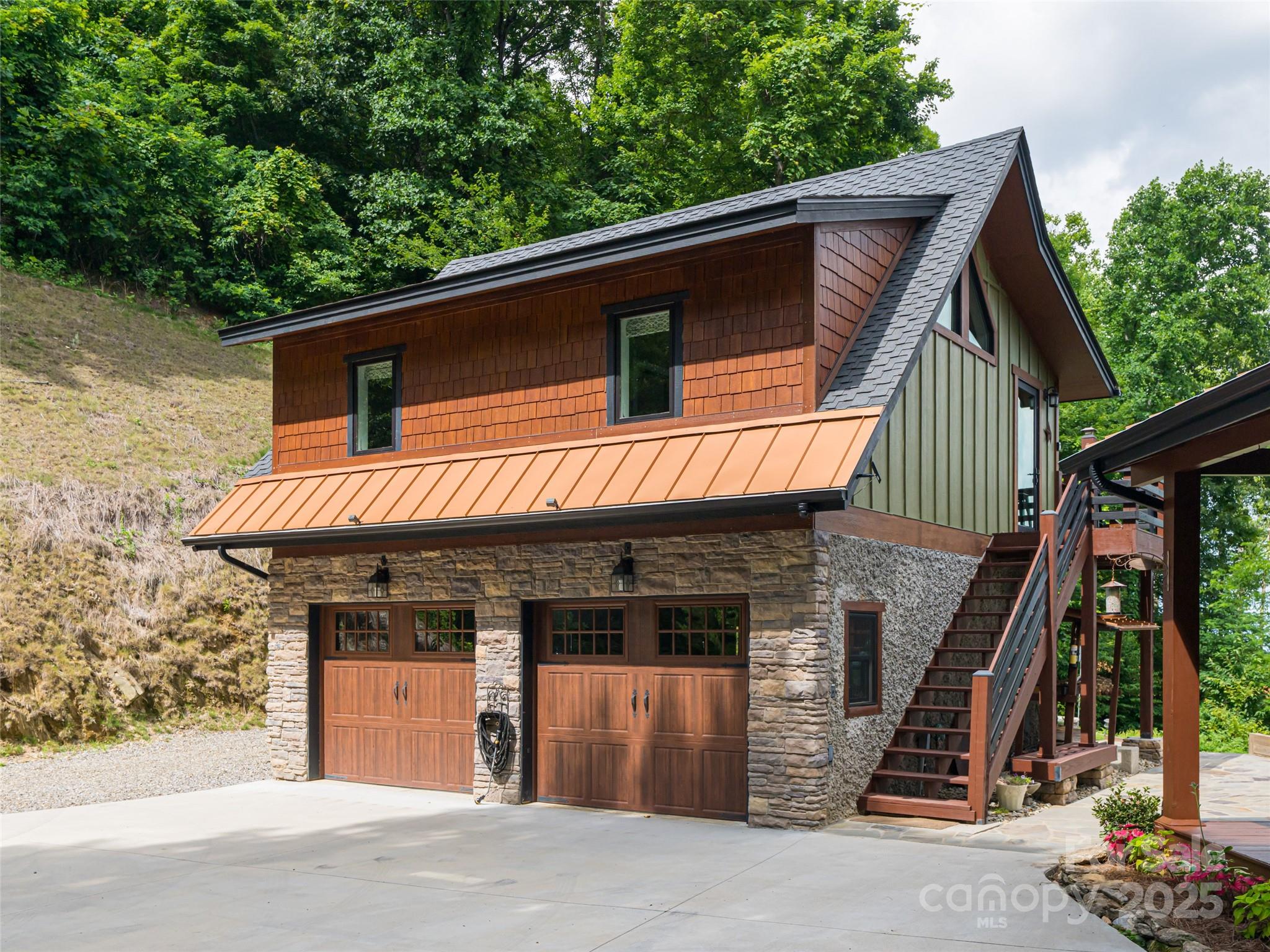 Bluffs At Curtis Creek - Residential