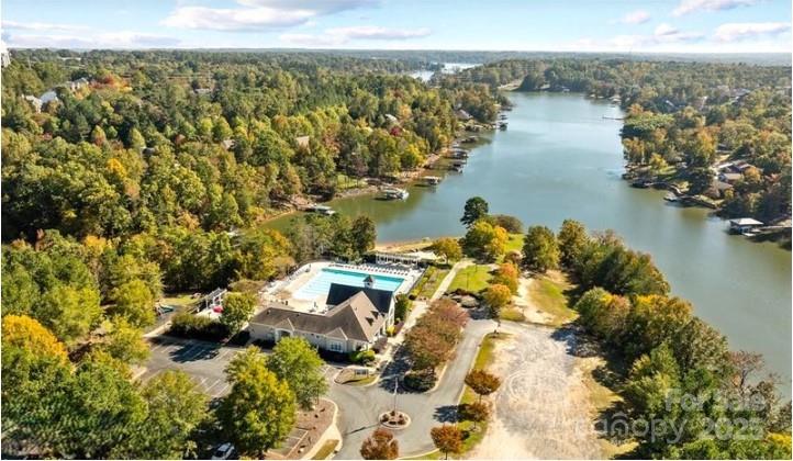 Lake Shore - Residential