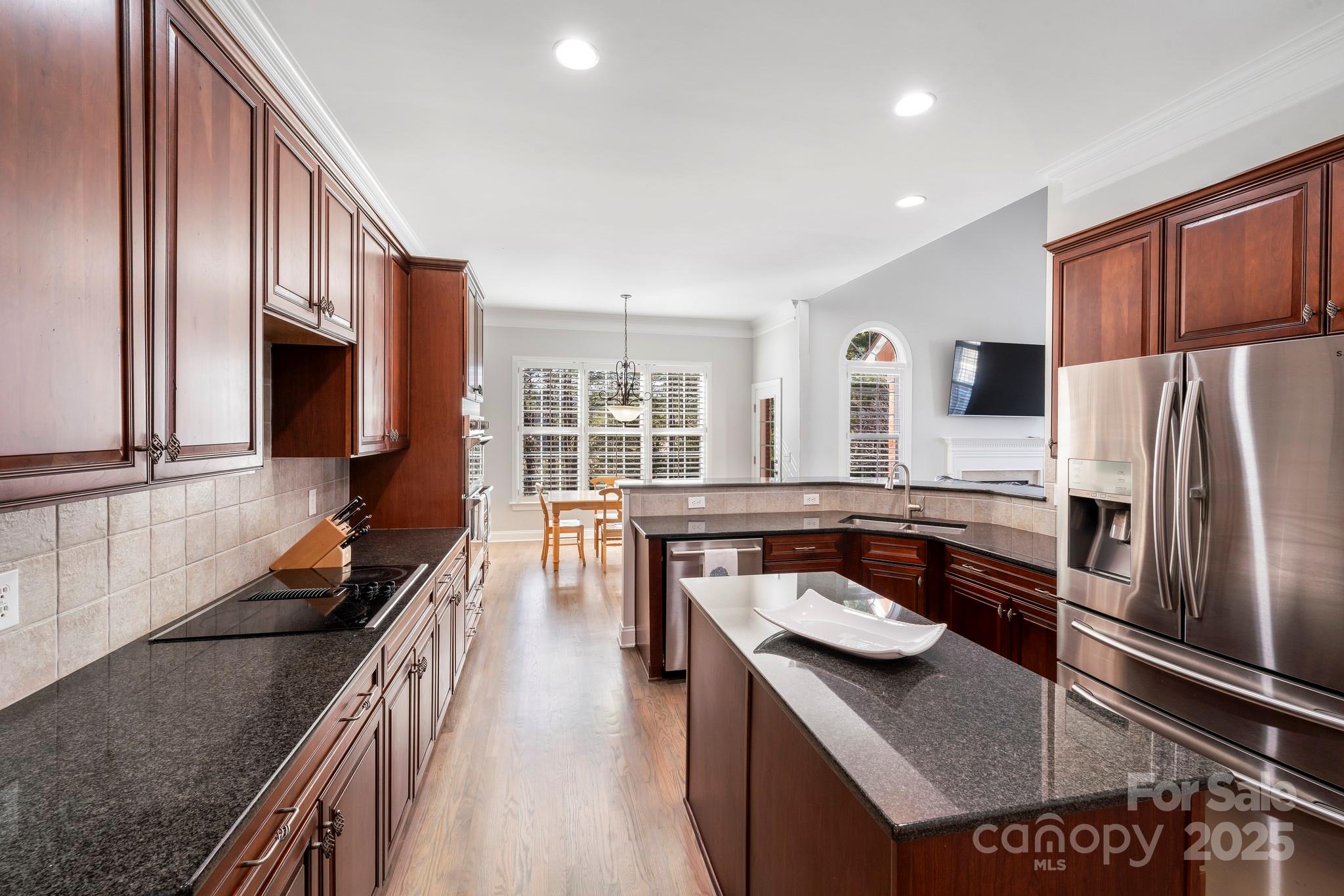 Lake Shore - Residential