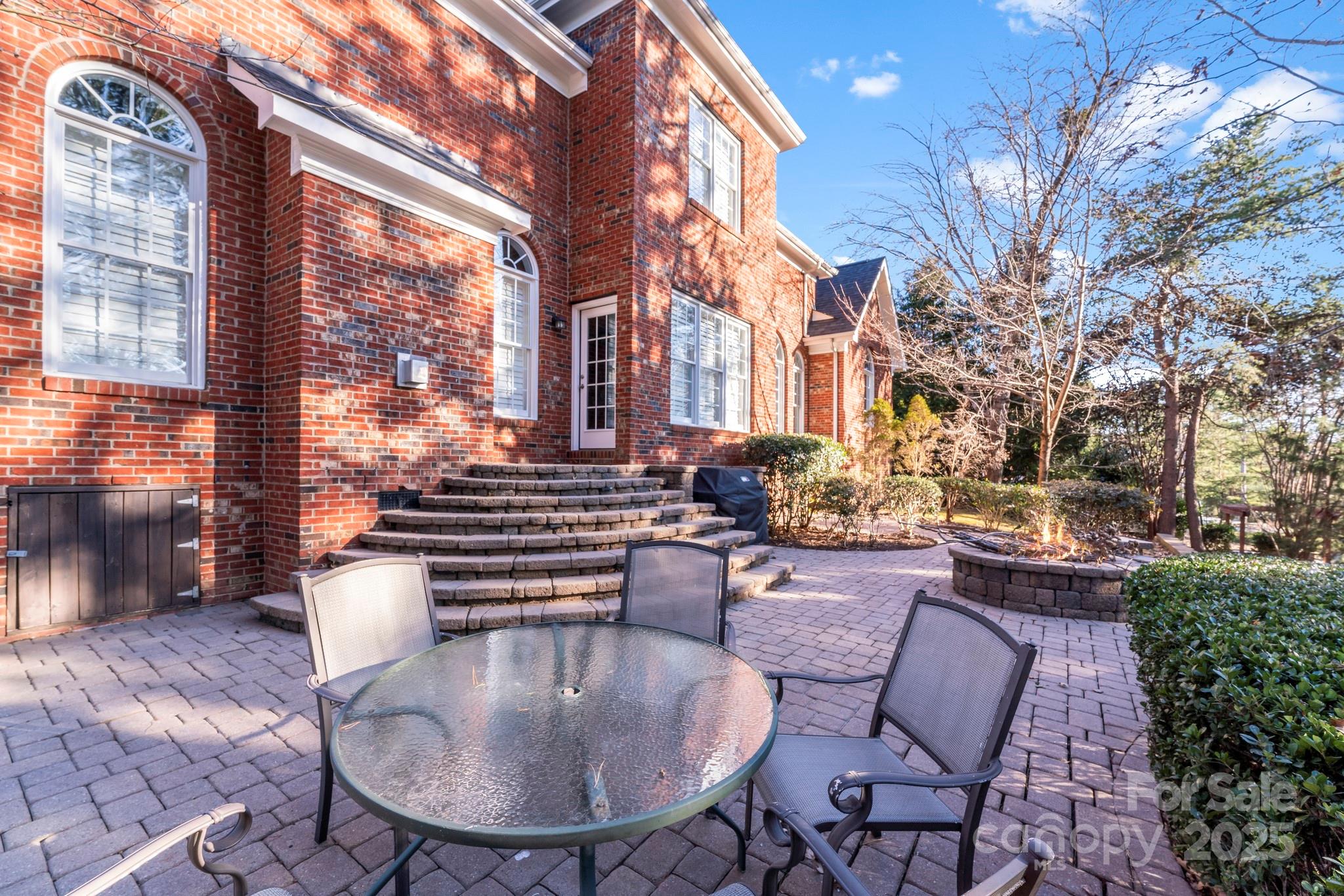Lake Shore - Residential