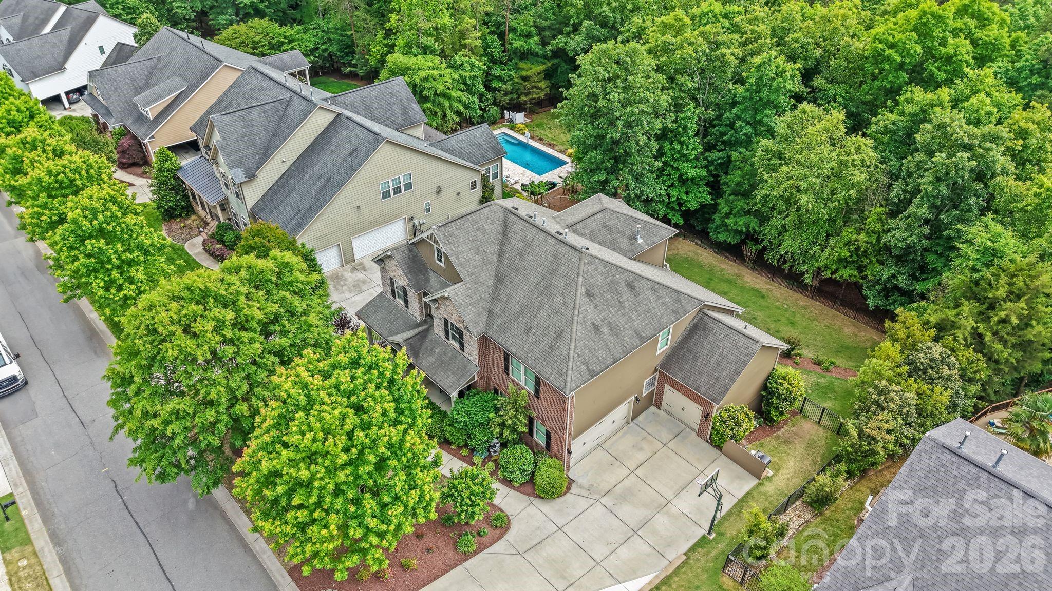 SERENITY POINT - Residential