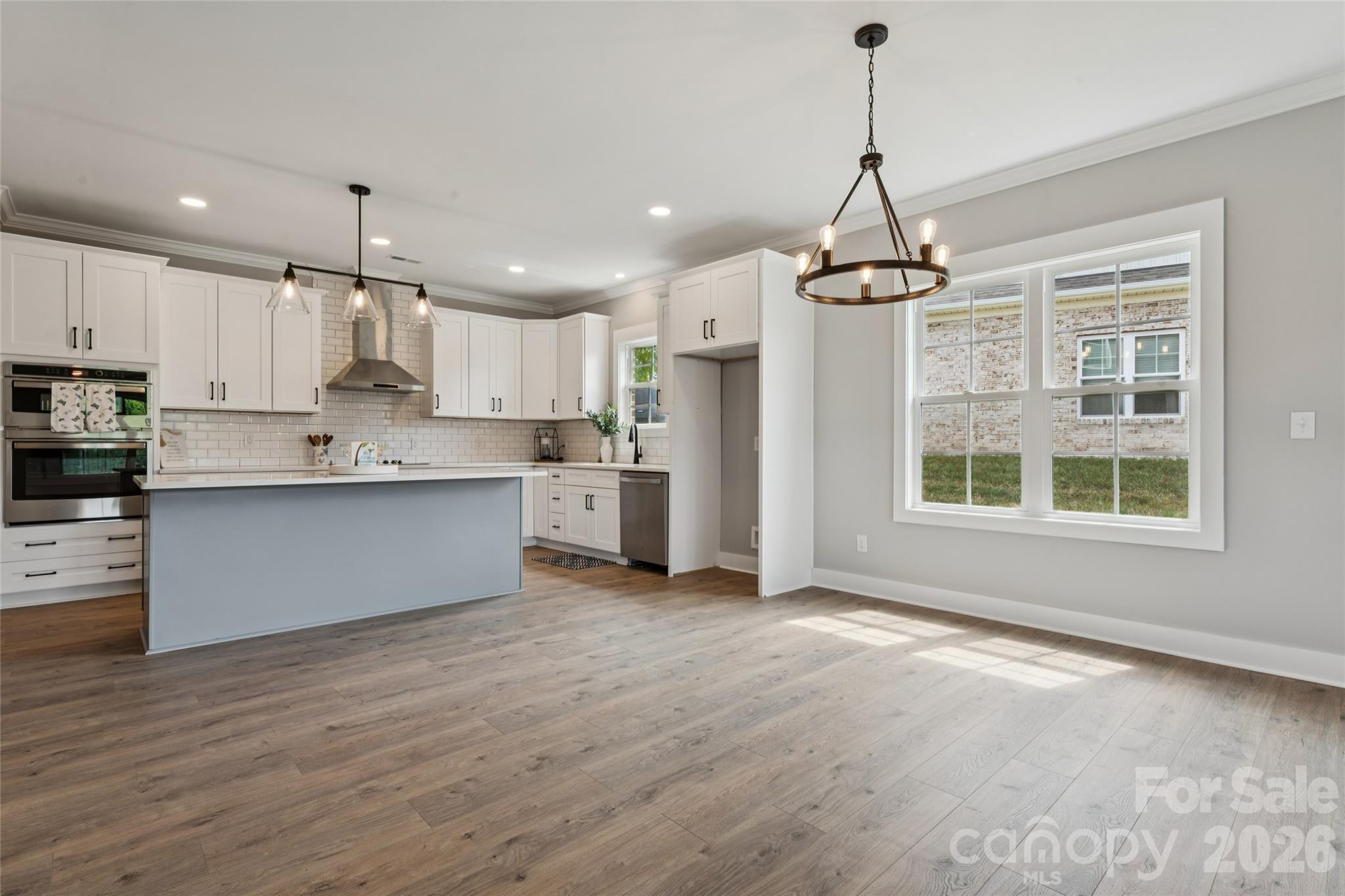 The Reserve at Lake Louise - Residential