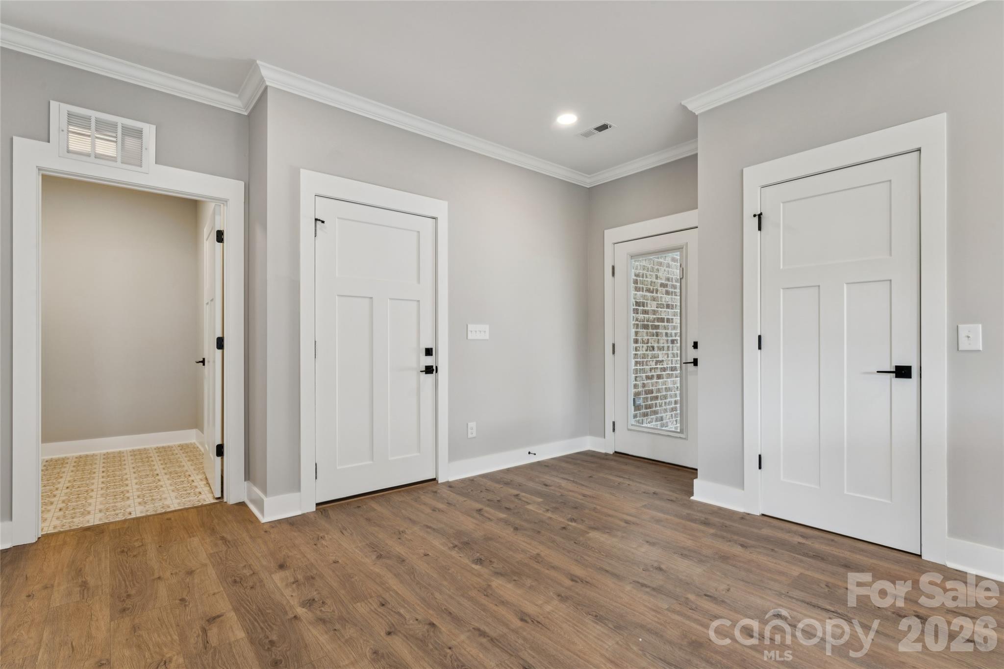 The Reserve at Lake Louise - Residential