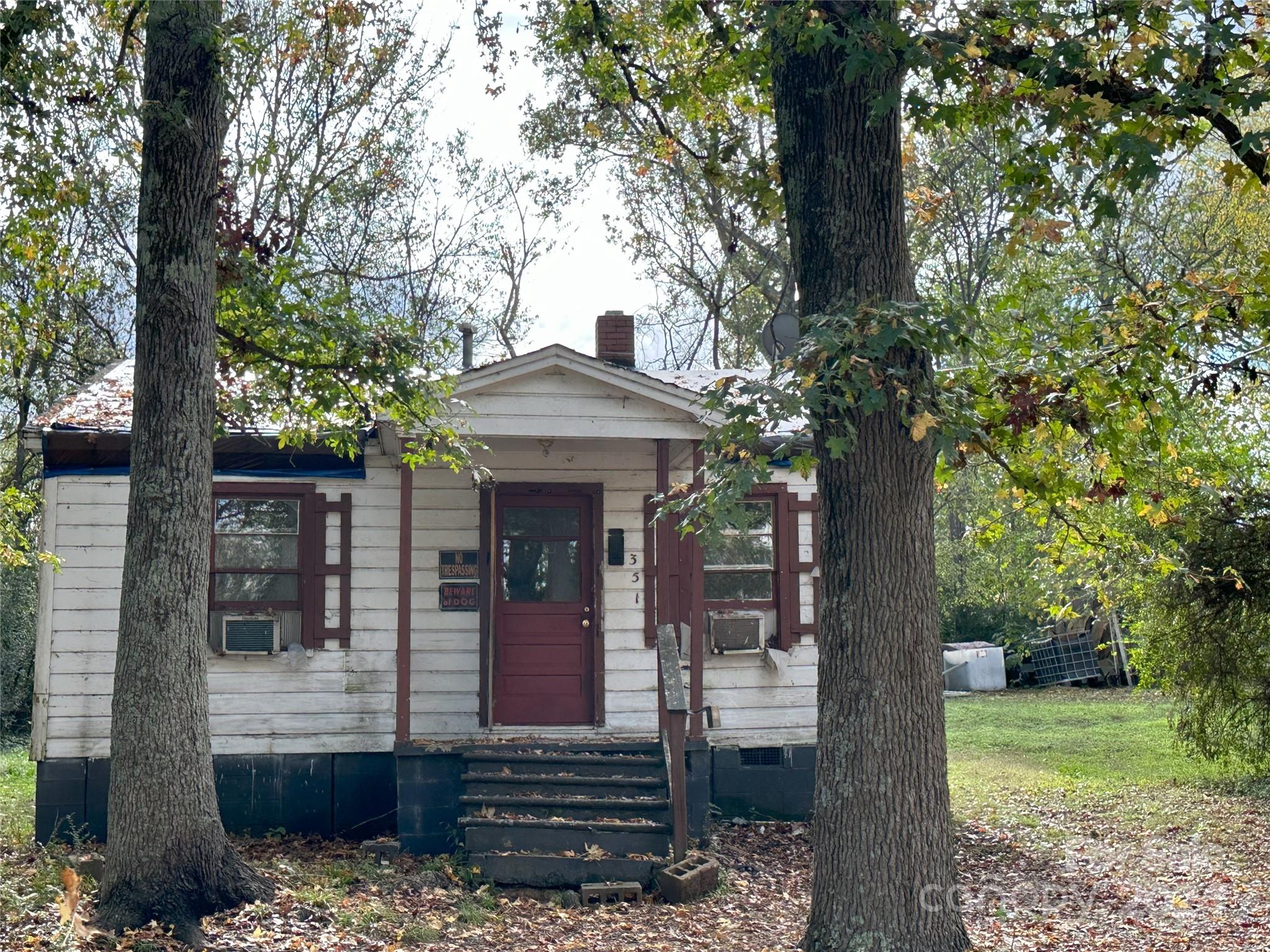 This property is a prime real estate opportunity, being sold "as is". The ideal fix and flip. No repairs or improvements will be made by the seller. Featuring 2 bedrooms and 1 bathroom, this home awaits your personal touch and creative vision. The seller has never lived in the property as it has been rented for several years. This property presents endless potential for investors or homeowners looking to customize and transform it into their dream space. Don't miss out on this rare chance to acquire a property with so much promise!