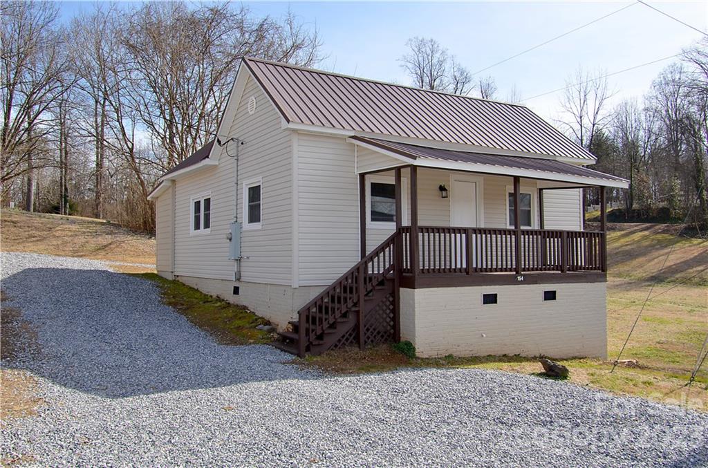 Step into this recently remodeled cottage home nestled near the heart of Marion.  This cozy two-bedroom and one-bathroom home is priced to sell at only $199,000!  The kitchen has plenty of room for meal prepping and will make it the heart of the home.  With downtown restaurants, shopping and activities only moments away, this is sure to be your ideal home.  Don't miss out on this opportunity- Call us today to schedule your personal tour!