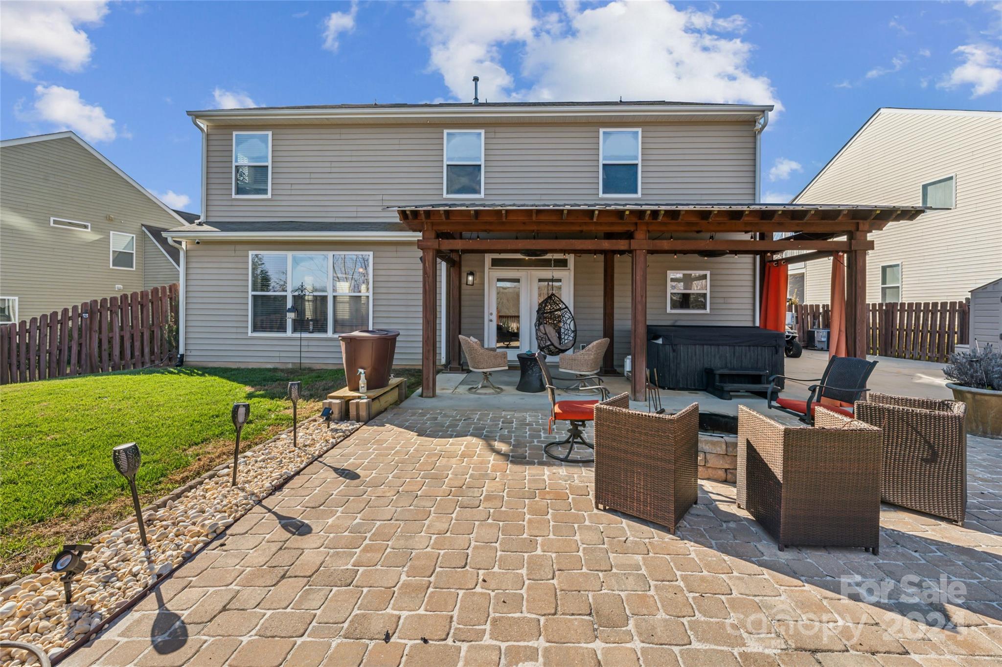 Almond Glen - Residential