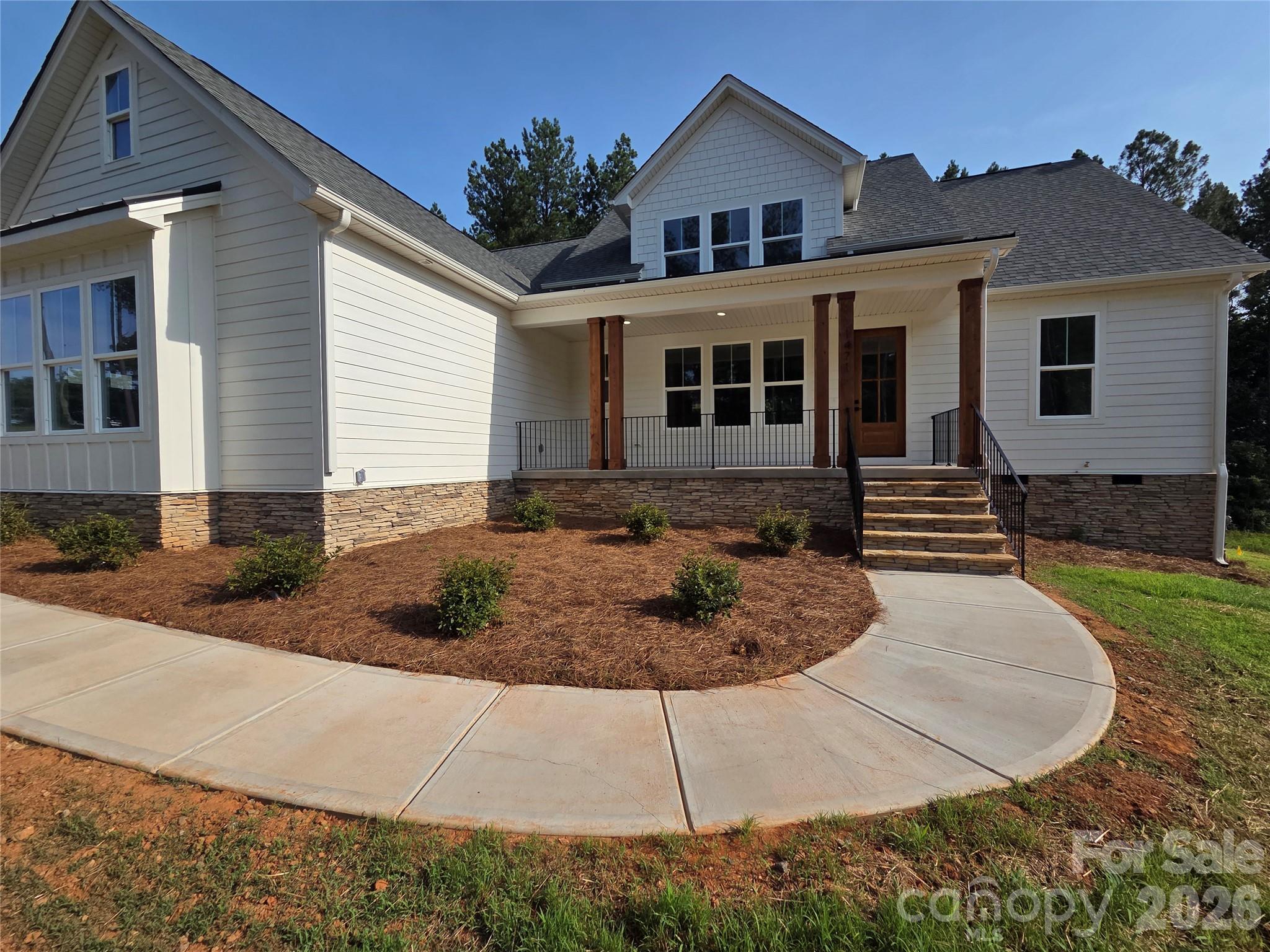 Royal Pines - Residential