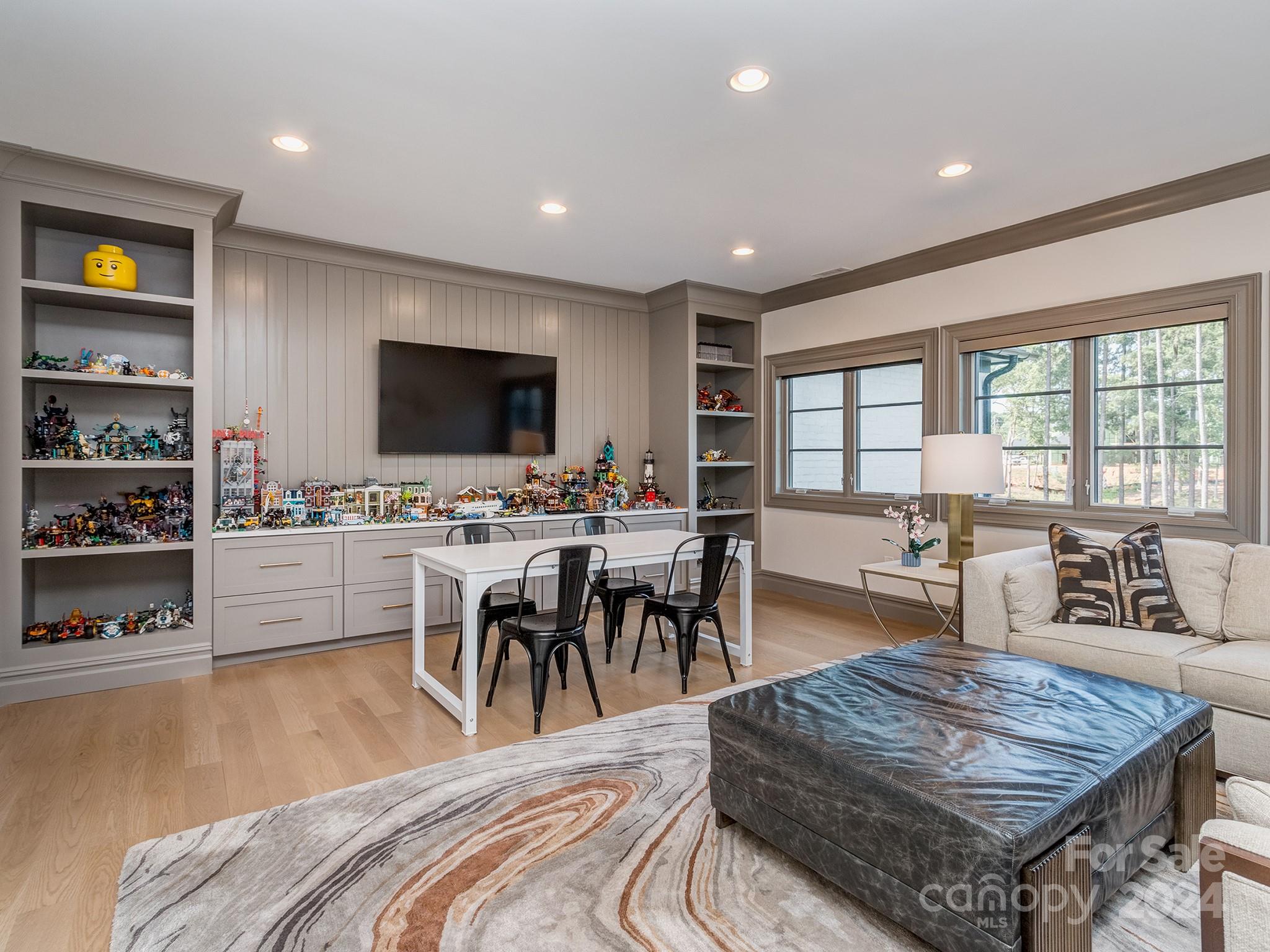 Twin Lakes - Residential
