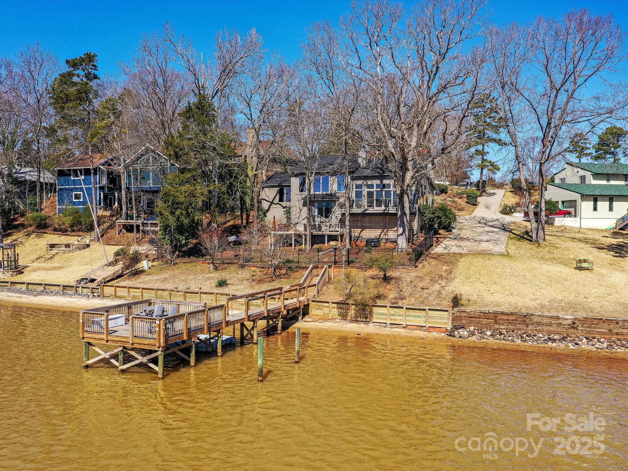 Tega Cay - Residential