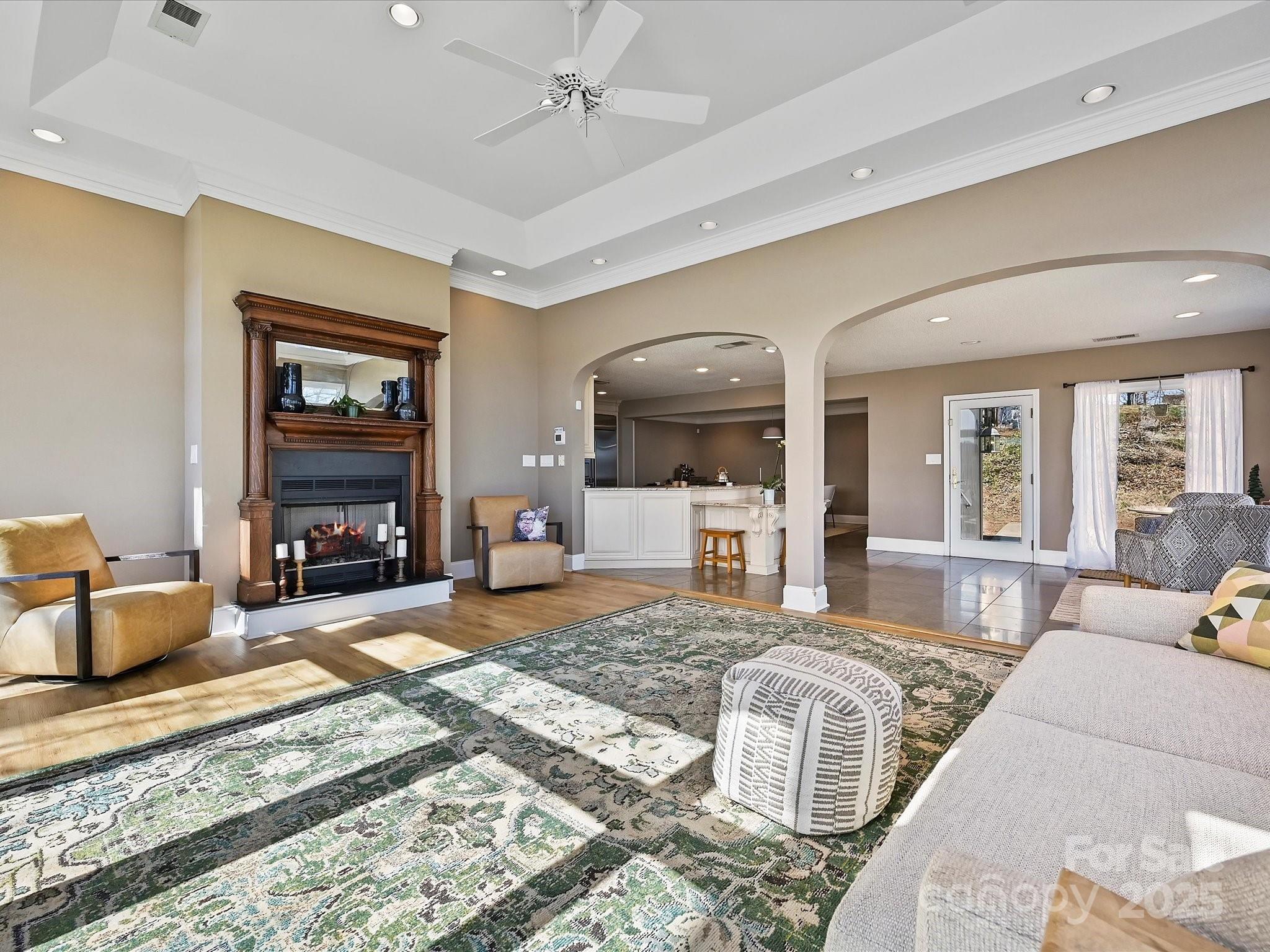 Tega Cay - Residential