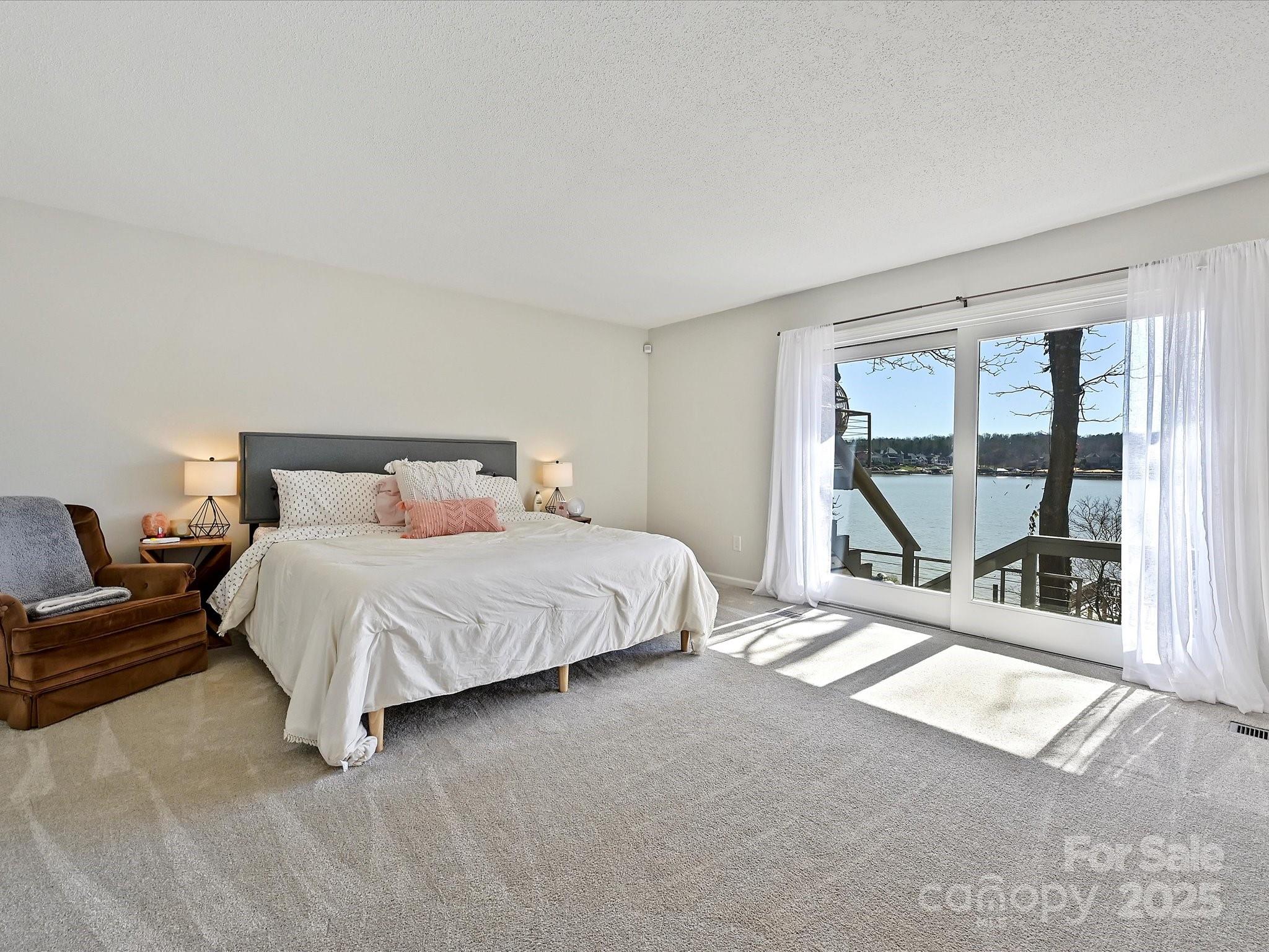 Tega Cay - Residential