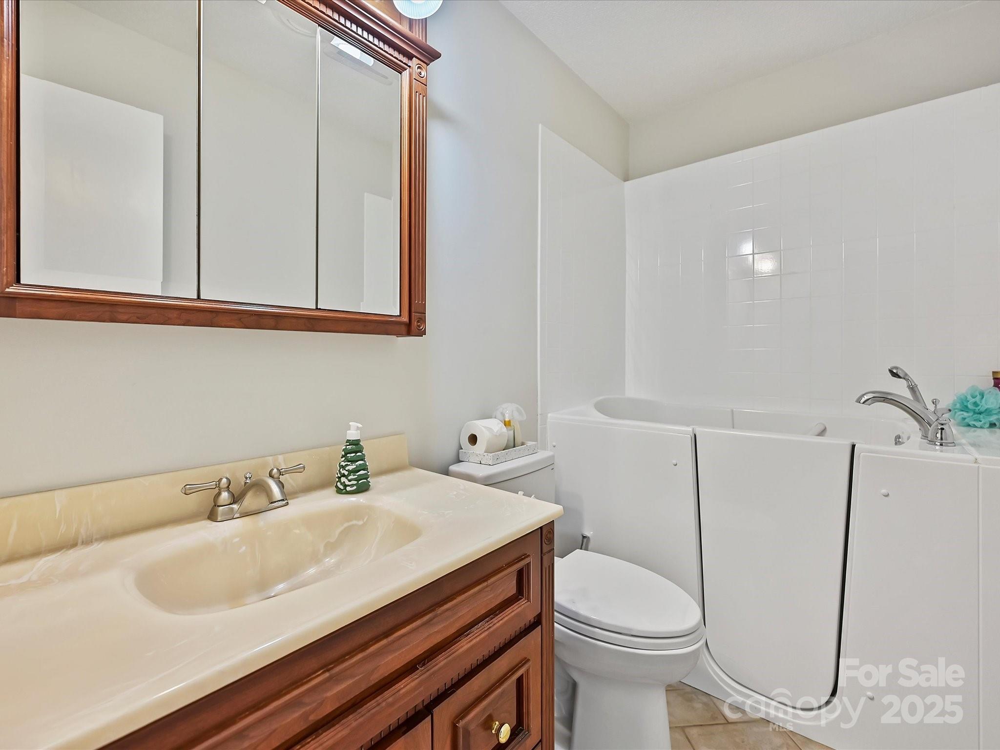 Tega Cay - Residential