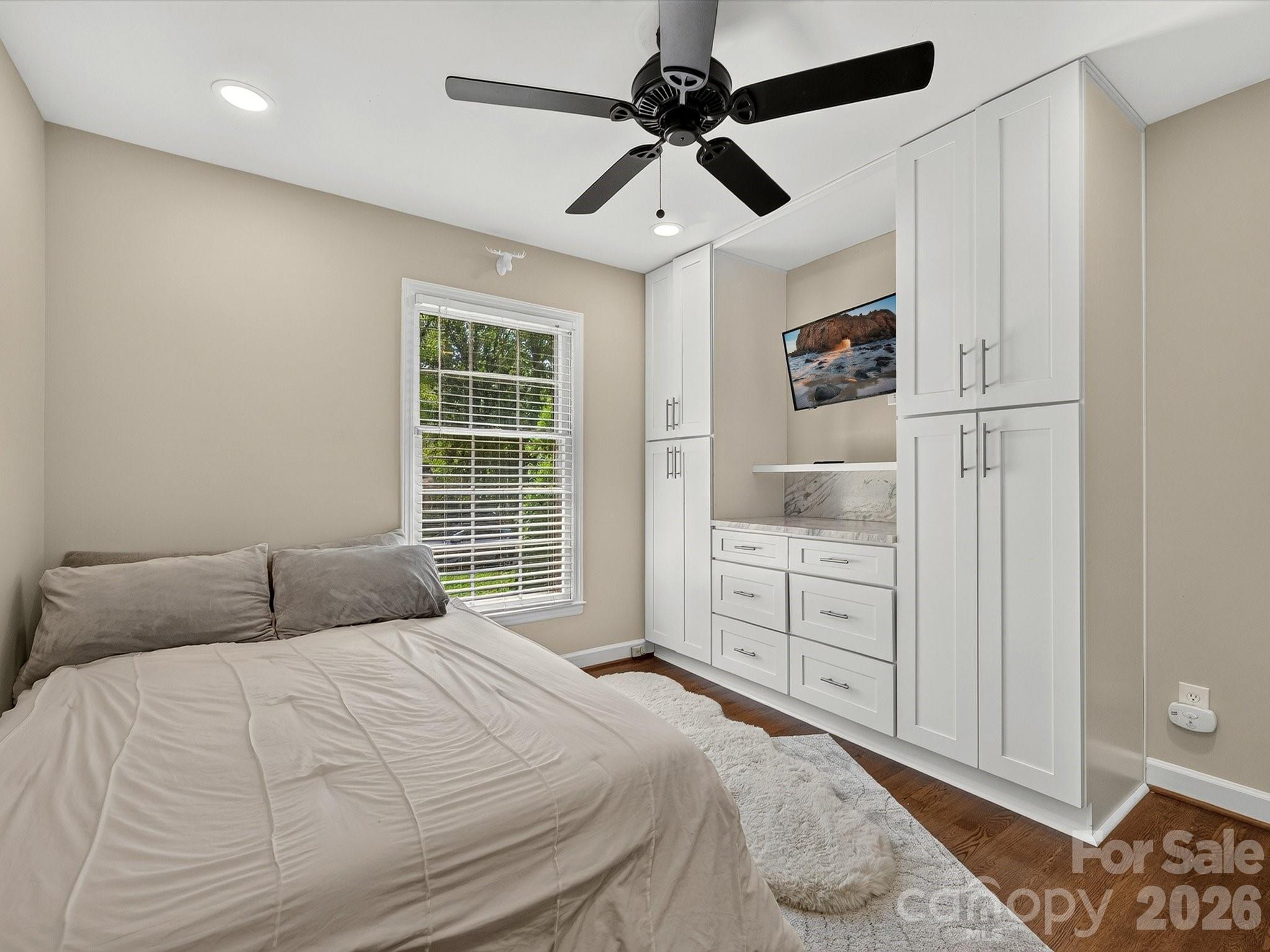 Sherwood Forest - Residential