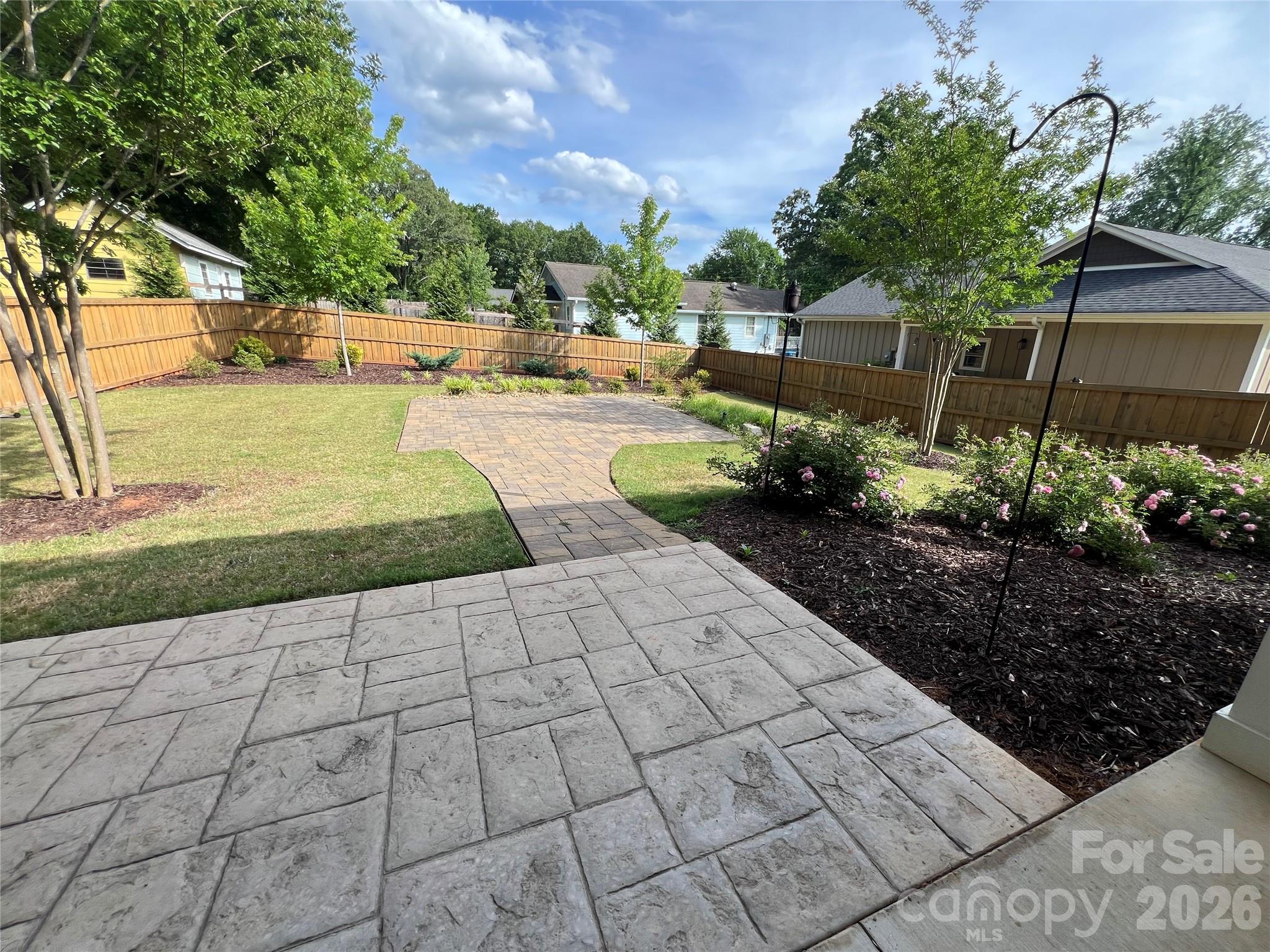Twelve Oaks - Residential