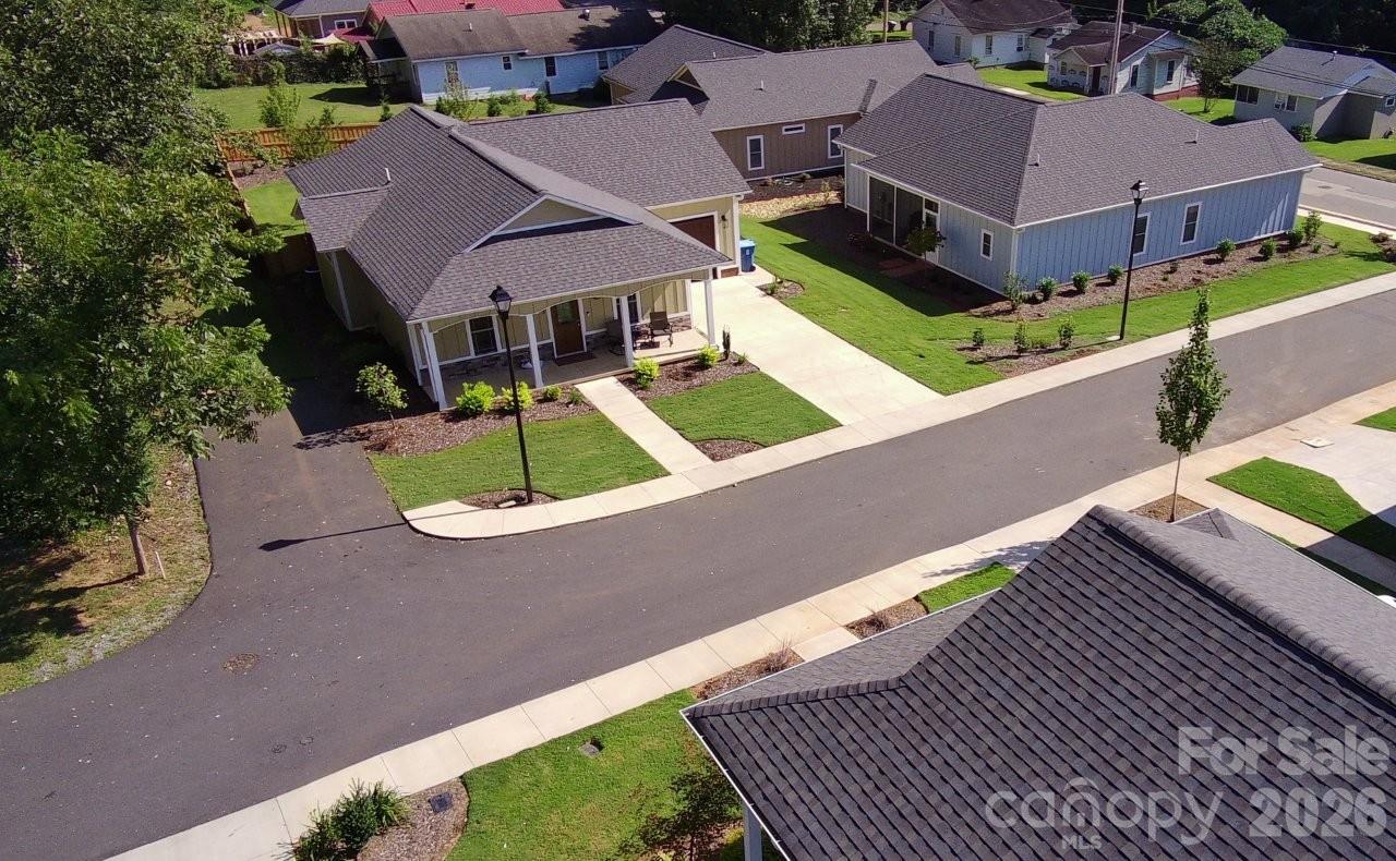 Twelve Oaks - Residential