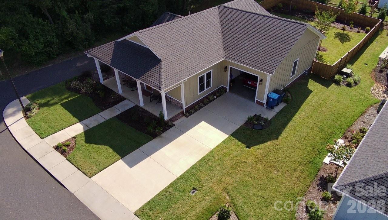 Twelve Oaks - Residential