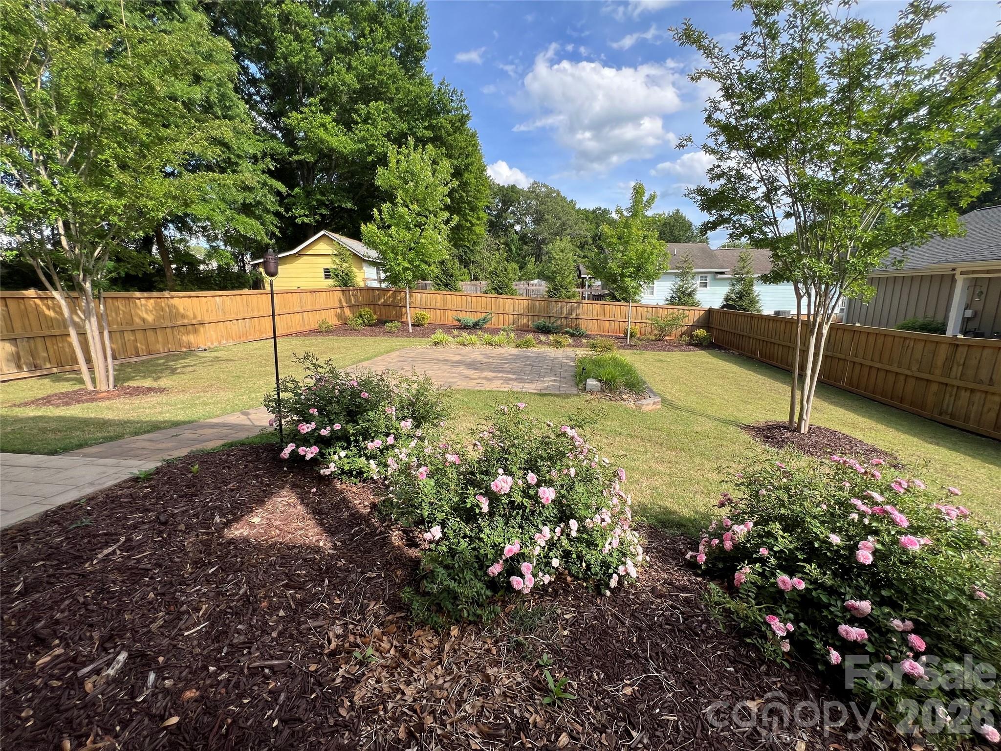 Twelve Oaks - Residential