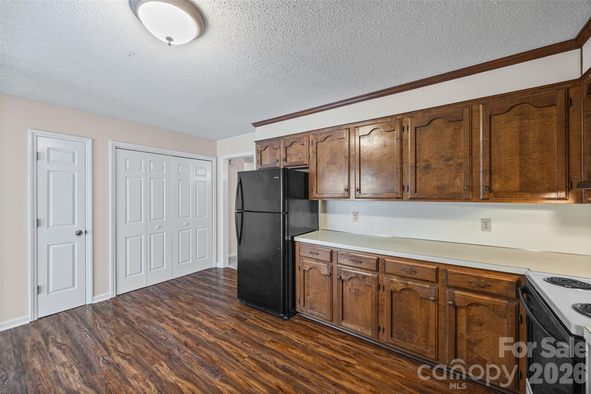 olde pointe - Residential