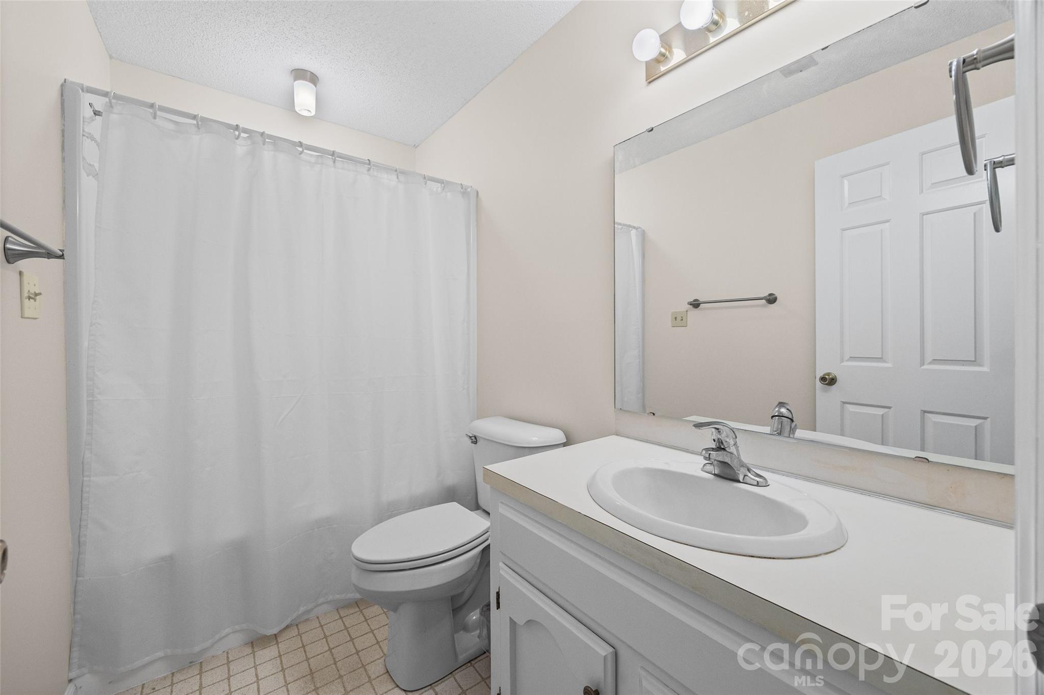 olde pointe - Residential
