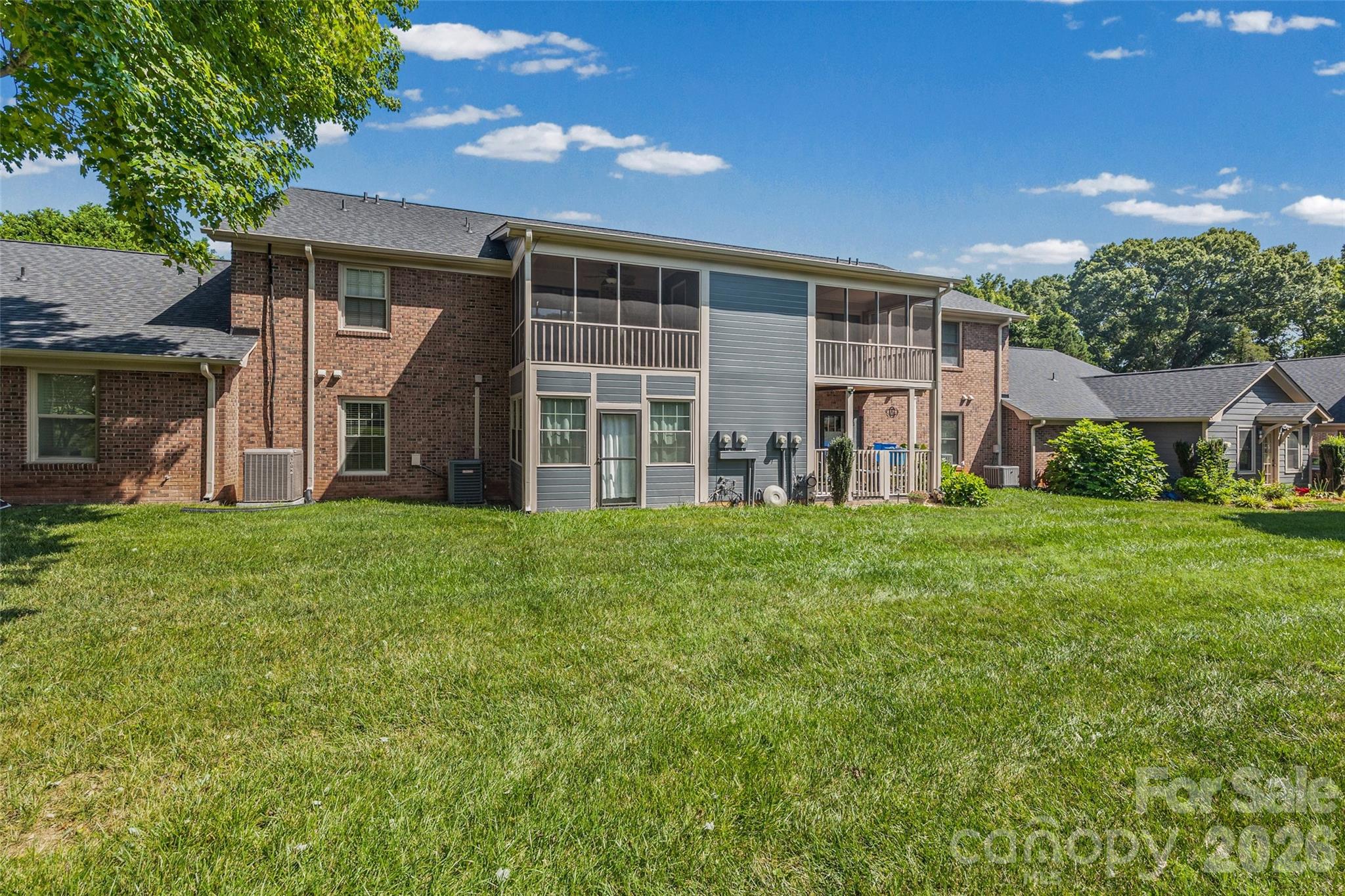 olde pointe - Residential