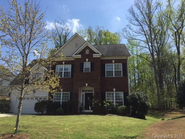 Buyers looking for a house that feels like "home" need to look no further.  Located in sought after Golf Community of  Regent Park, within easy commute to Charlotte, this home is in a quiet cul-de-sac backing to beautiful tall woods.  Custom updated kitchen includes granite counters, tiled backsplash, upgraded fixtures and appliances.  Open floor plan, loads of storage, drop zone, butlers pantry, large master suite, his/hers closets.  Fort Mill Schools, low SC taxes, close to everything.