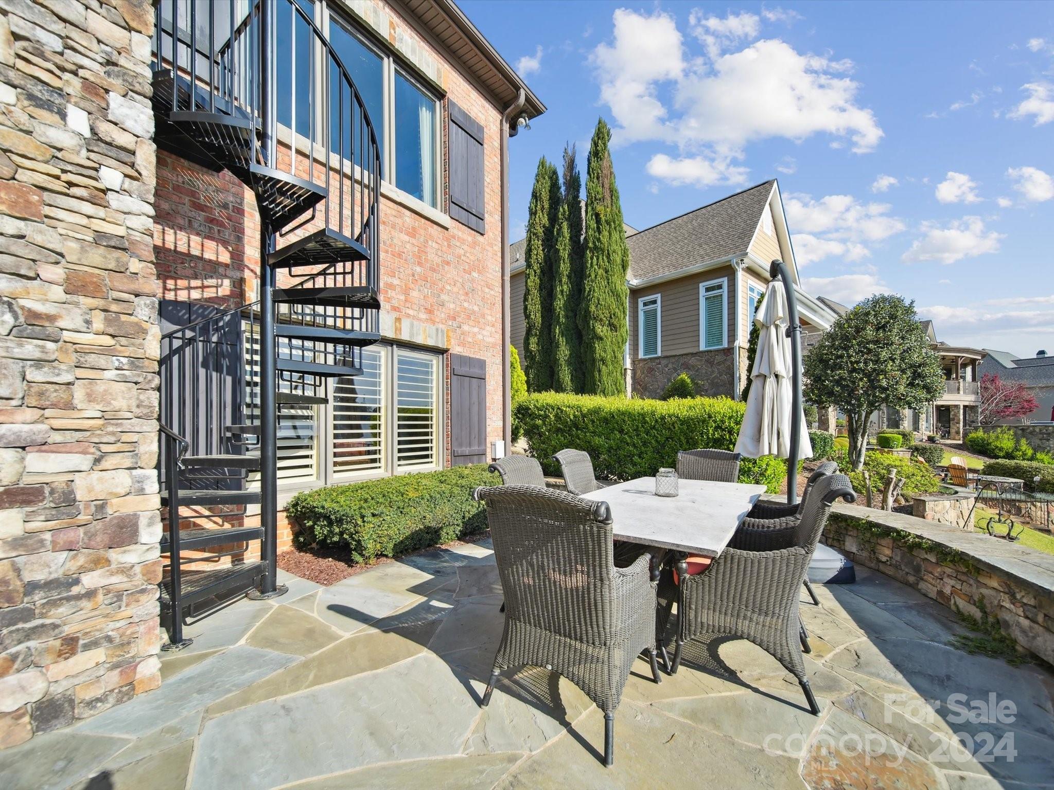 Joslin Pointe - Residential