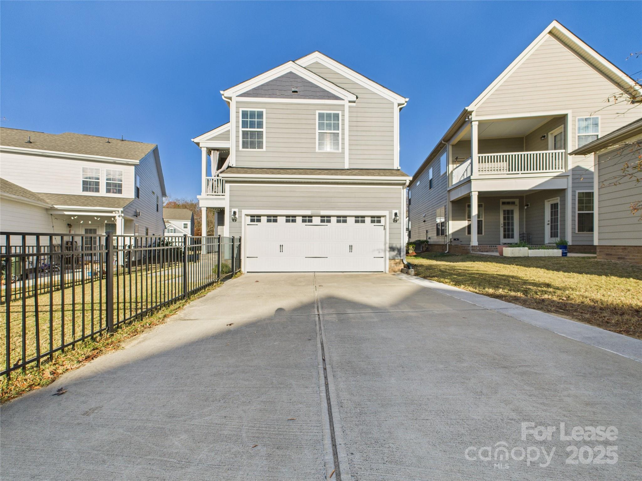 Stunning & Spacious 2-Story Single Family Home featuring 4 bedrooms and 2.5 bathrooms, located in the highly desirable Cameron Creek subdivision. On the main floor you can have direct access to a 2-car garage for added convenience also you'll find an open-concept kitchen with stainless steel appliances, seamlessly connected to a bright and inviting living and dining area perfect for entertaining. luxurious primary suit with one attached bathroom and A half bath is also located on this level. Upstairs, you will find three additional bedrooms with two fullbath for family or guests,and laundry area also located on this level. This home is ideally located near shopping centers, restaurants, and essential services, offering easy access to everything you need.

Situated in a neighborhood known for its excellent schools, this property is a fantastic option for families. Don't miss the opportunity to make this inviting and well-maintained home yours schedule a viewing today!