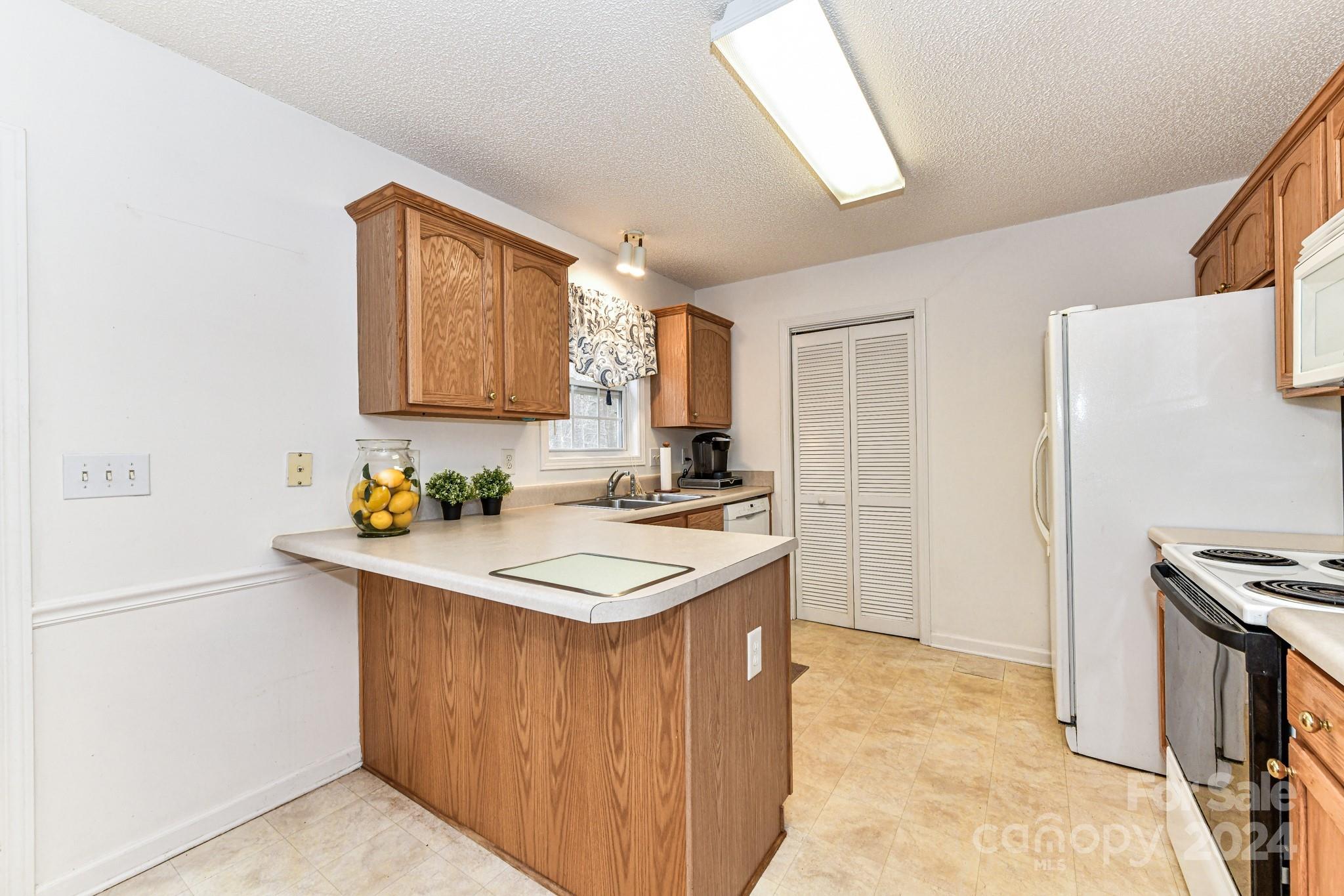 Avery Lake - Residential