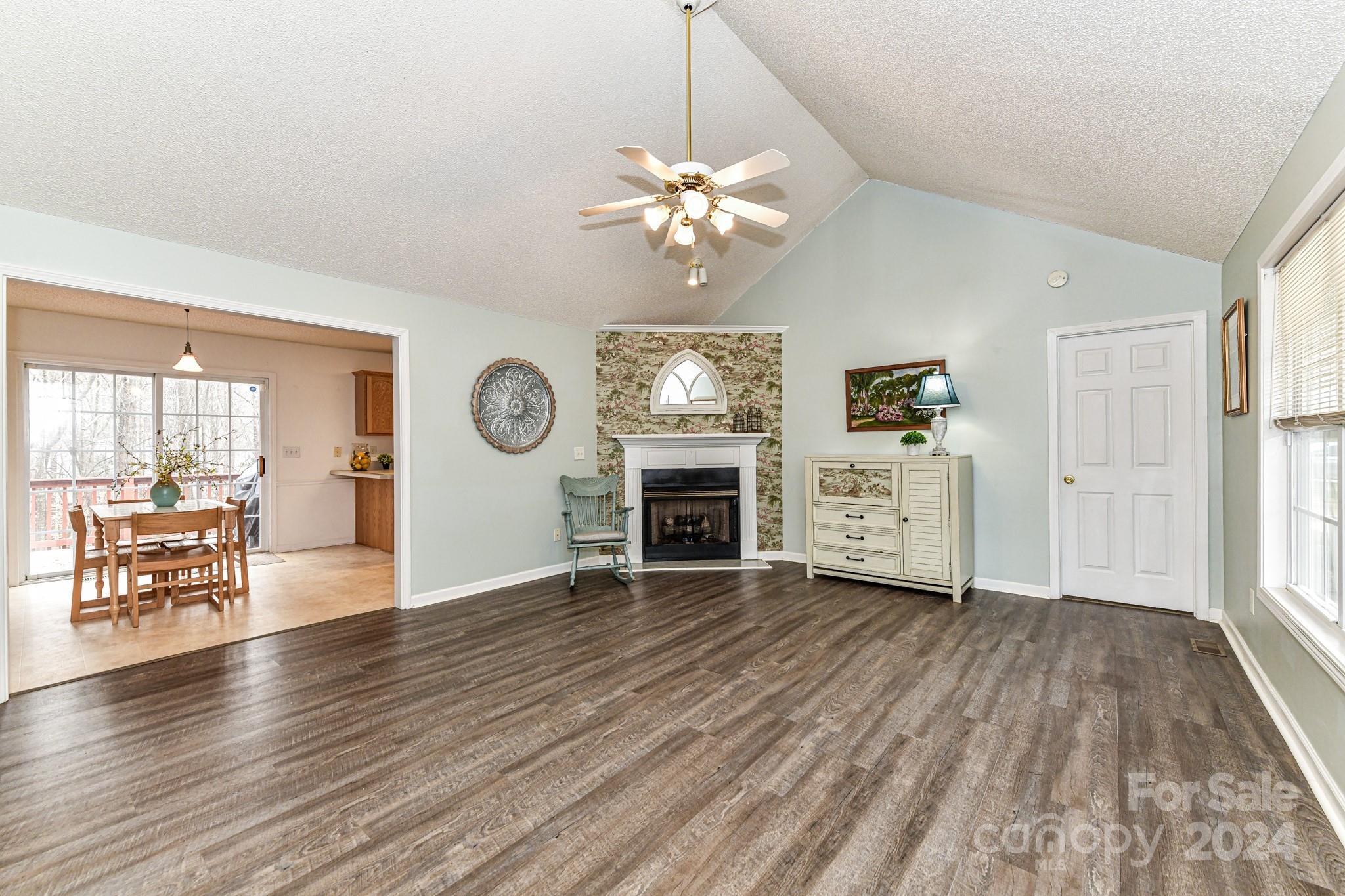 Avery Lake - Residential