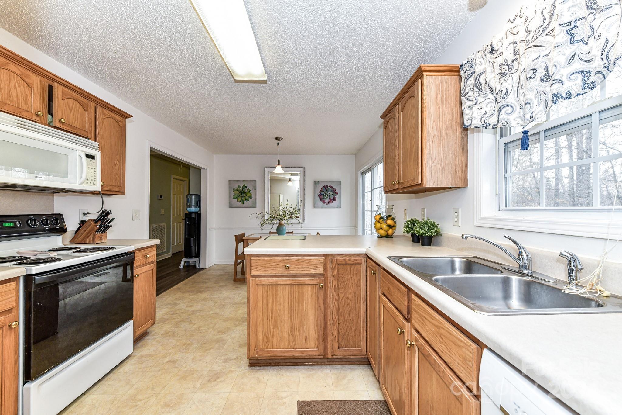 Avery Lake - Residential