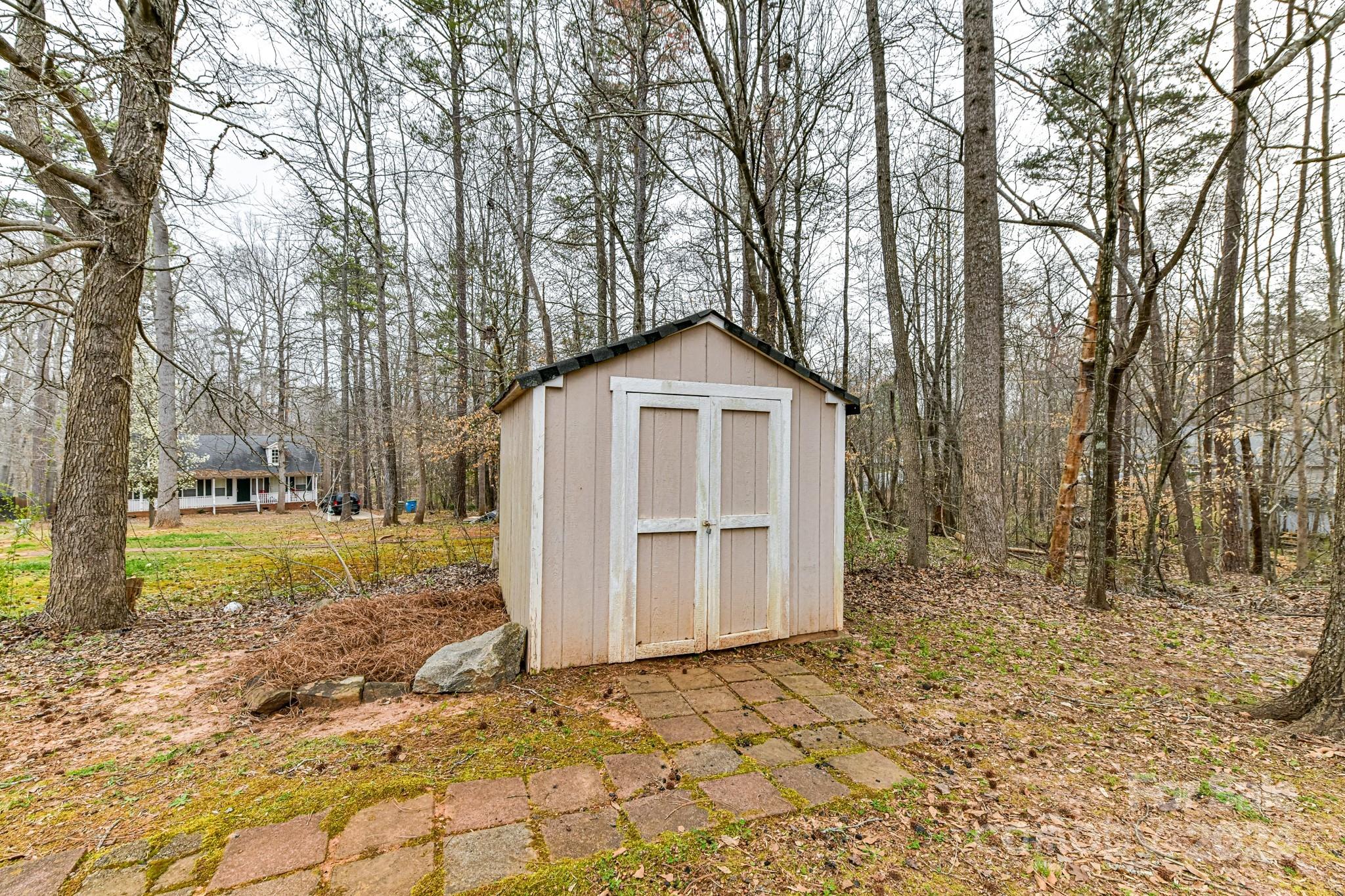Avery Lake - Residential